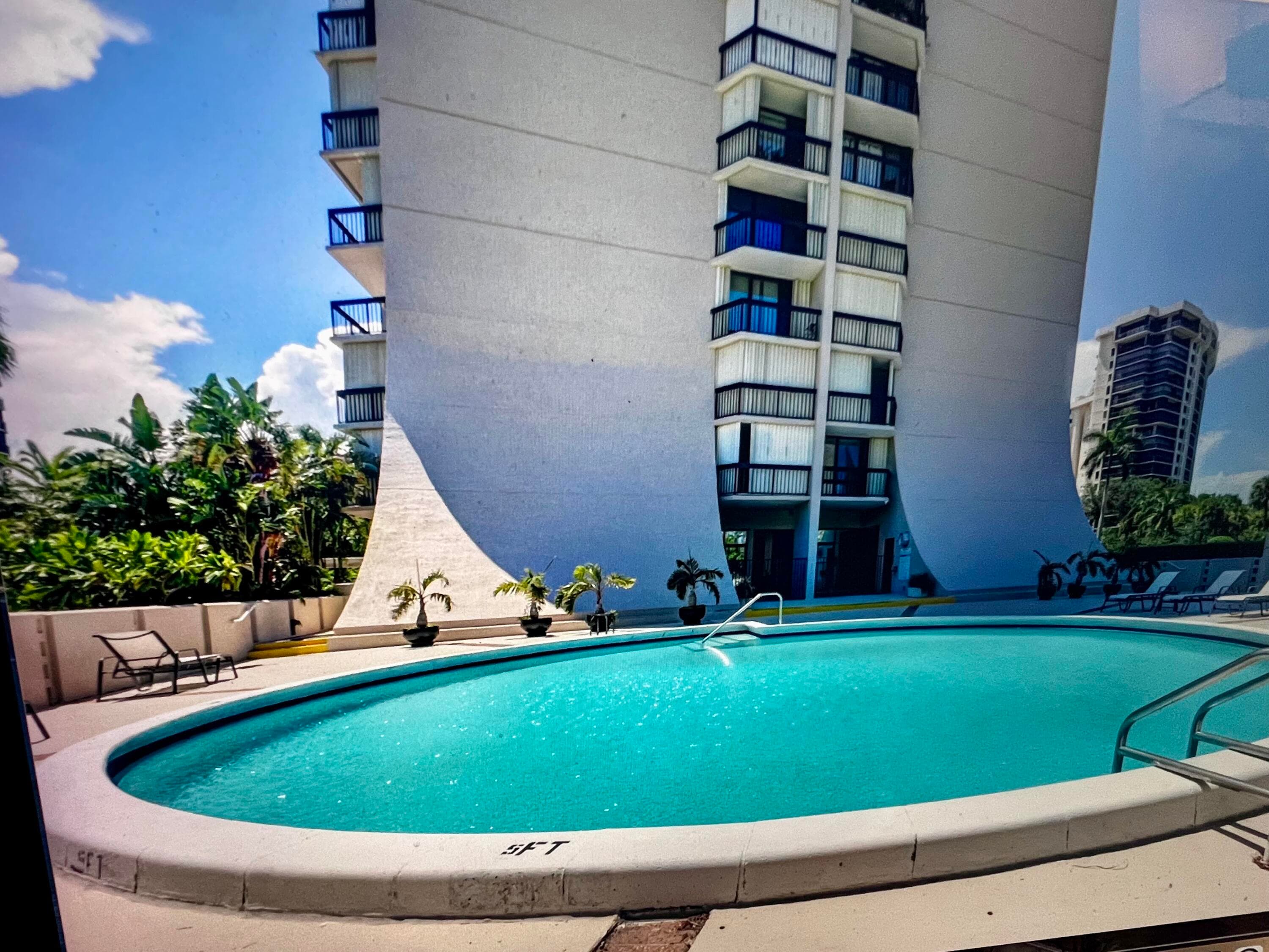 2425 Presidential Way 806, West Palm Beach, FL 33401 — photo 28 of 34