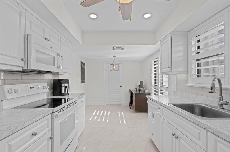 702 Wingfoot Drive D, Jupiter, FL 33458 — photo 8 of 39
