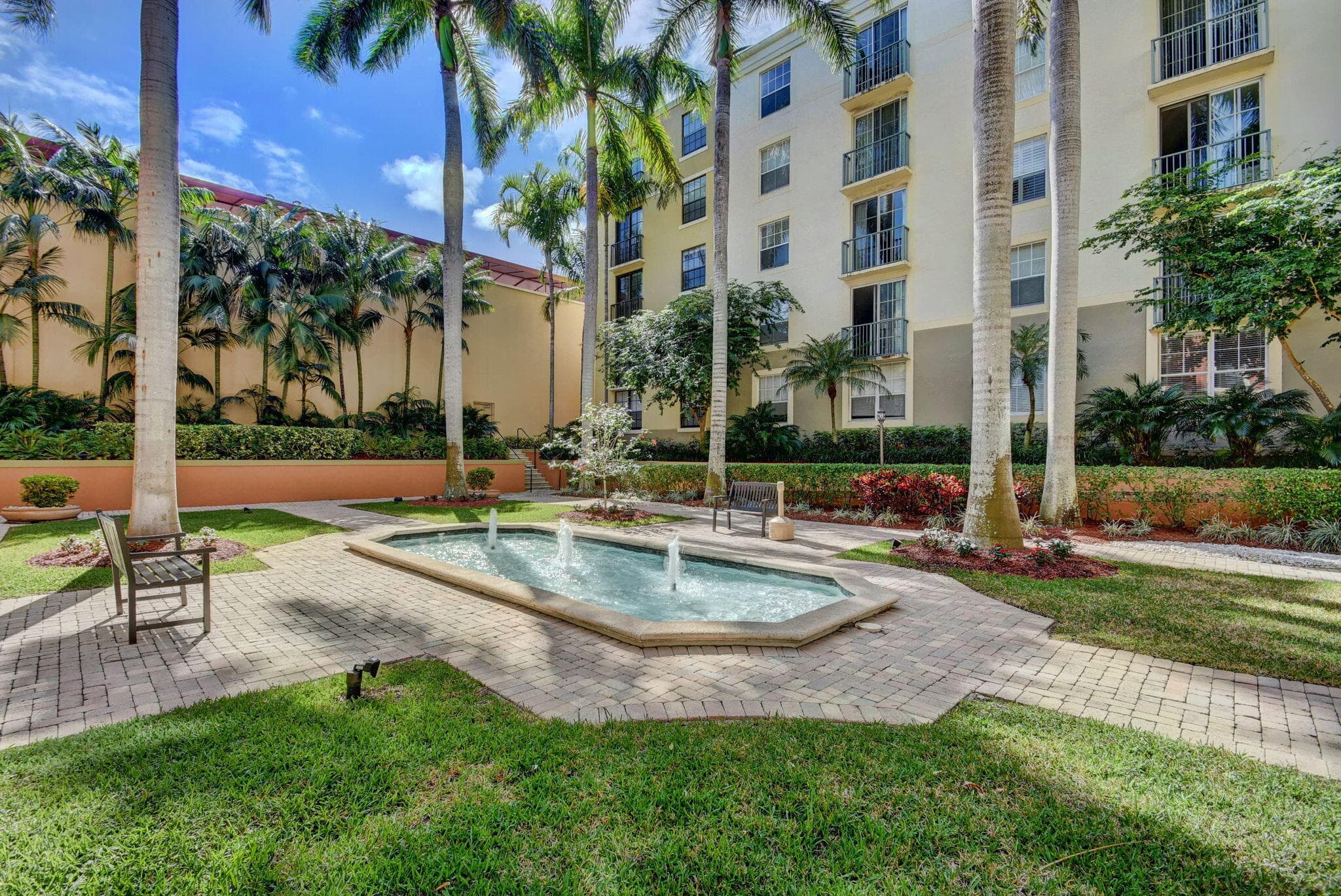 630 S Sapodilla Avenue 308, West Palm Beach, FL 33401 — photo 24 of 25