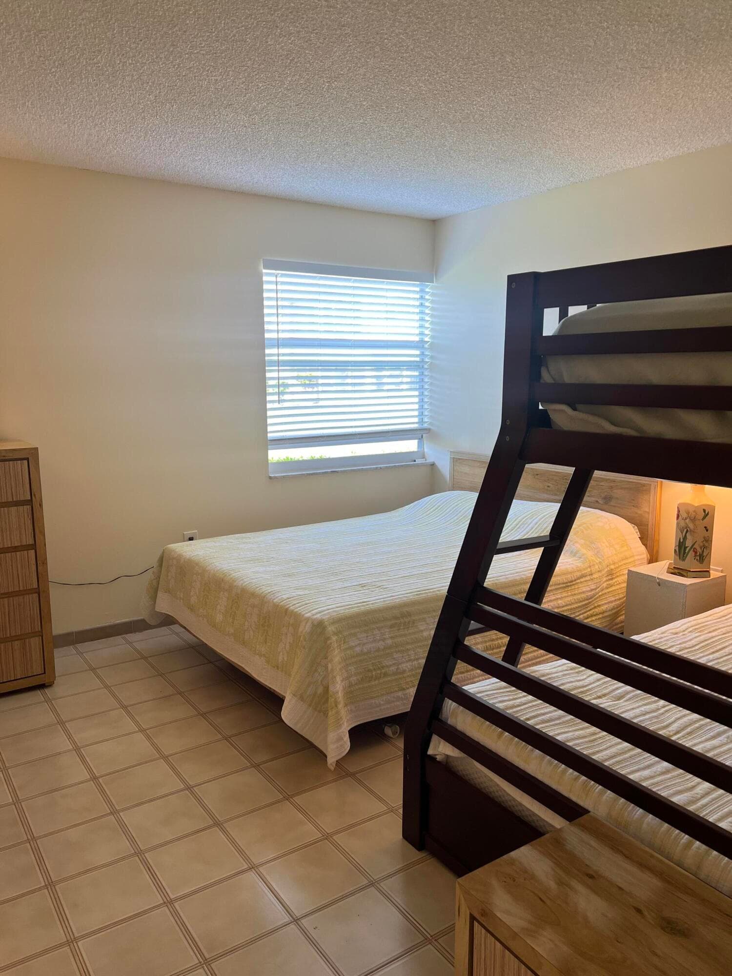 504 Davis Road 95, Palm Springs, FL 33461 — photo 15 of 33
