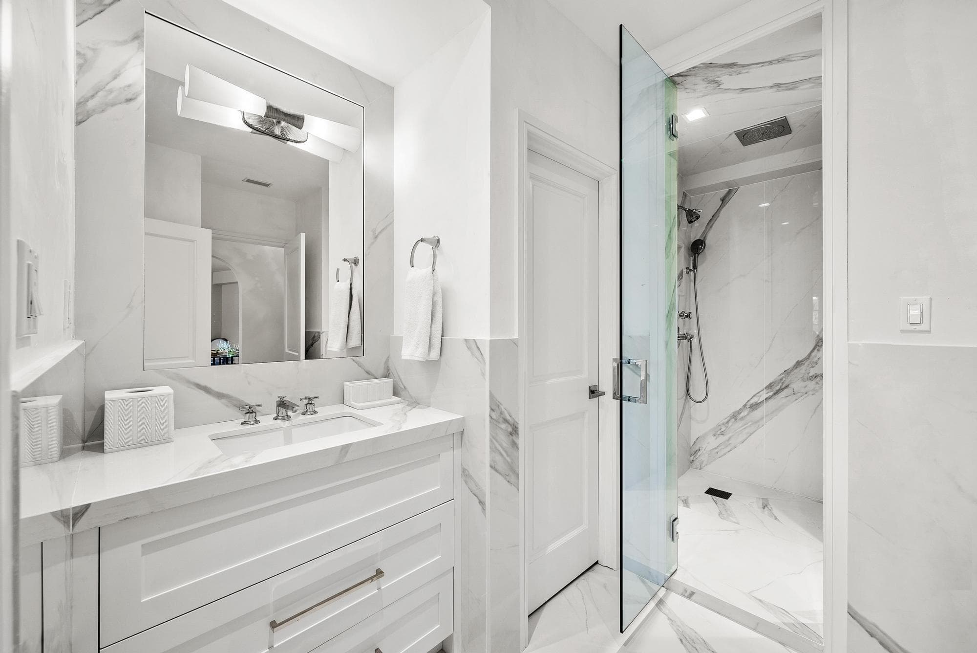389 S Lake Drive 2g, Palm Beach, FL 33480 — photo 17 of 37