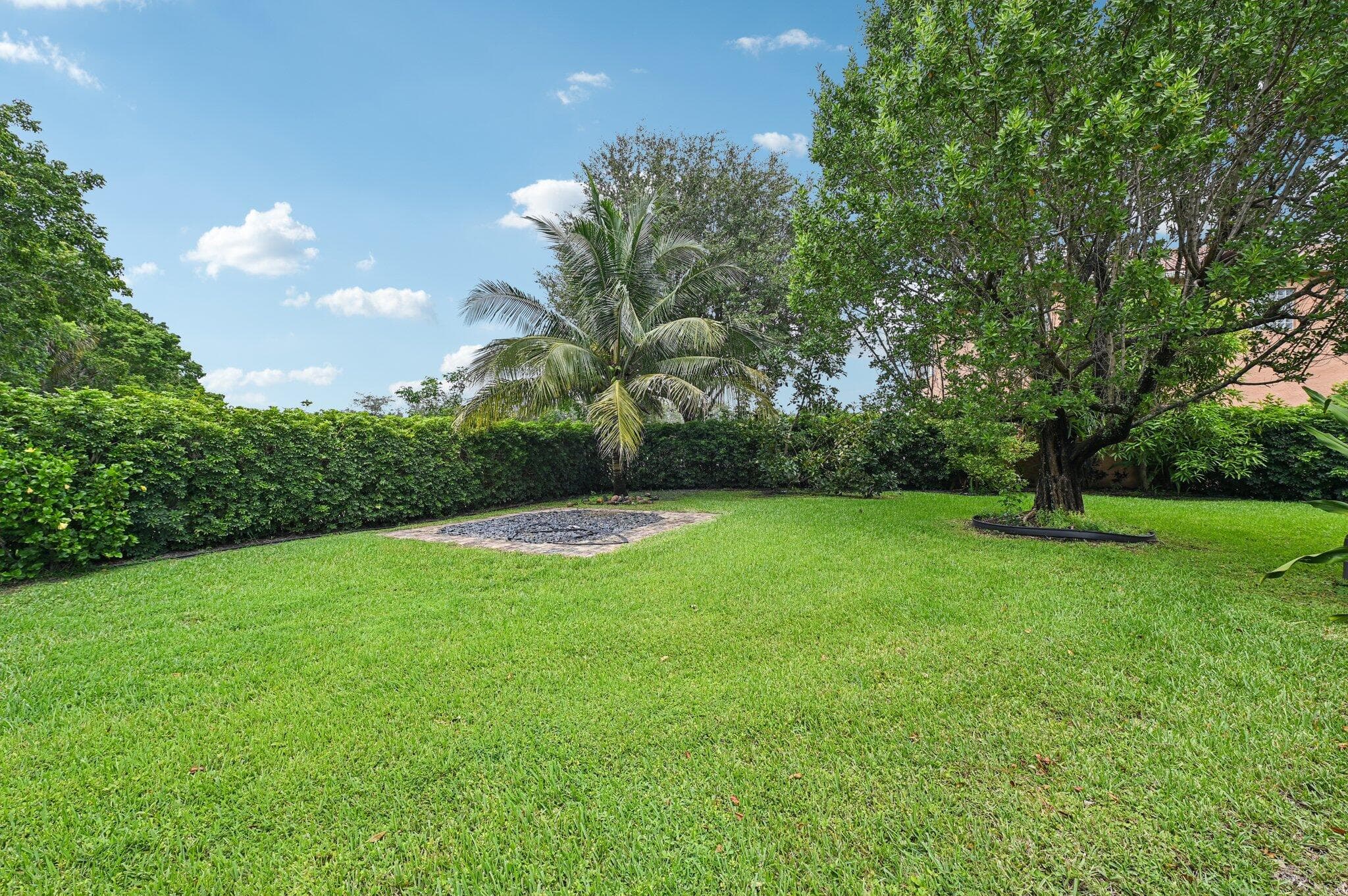 553 Gazetta Way, West Palm Beach, FL 33413 — photo 61 of 68