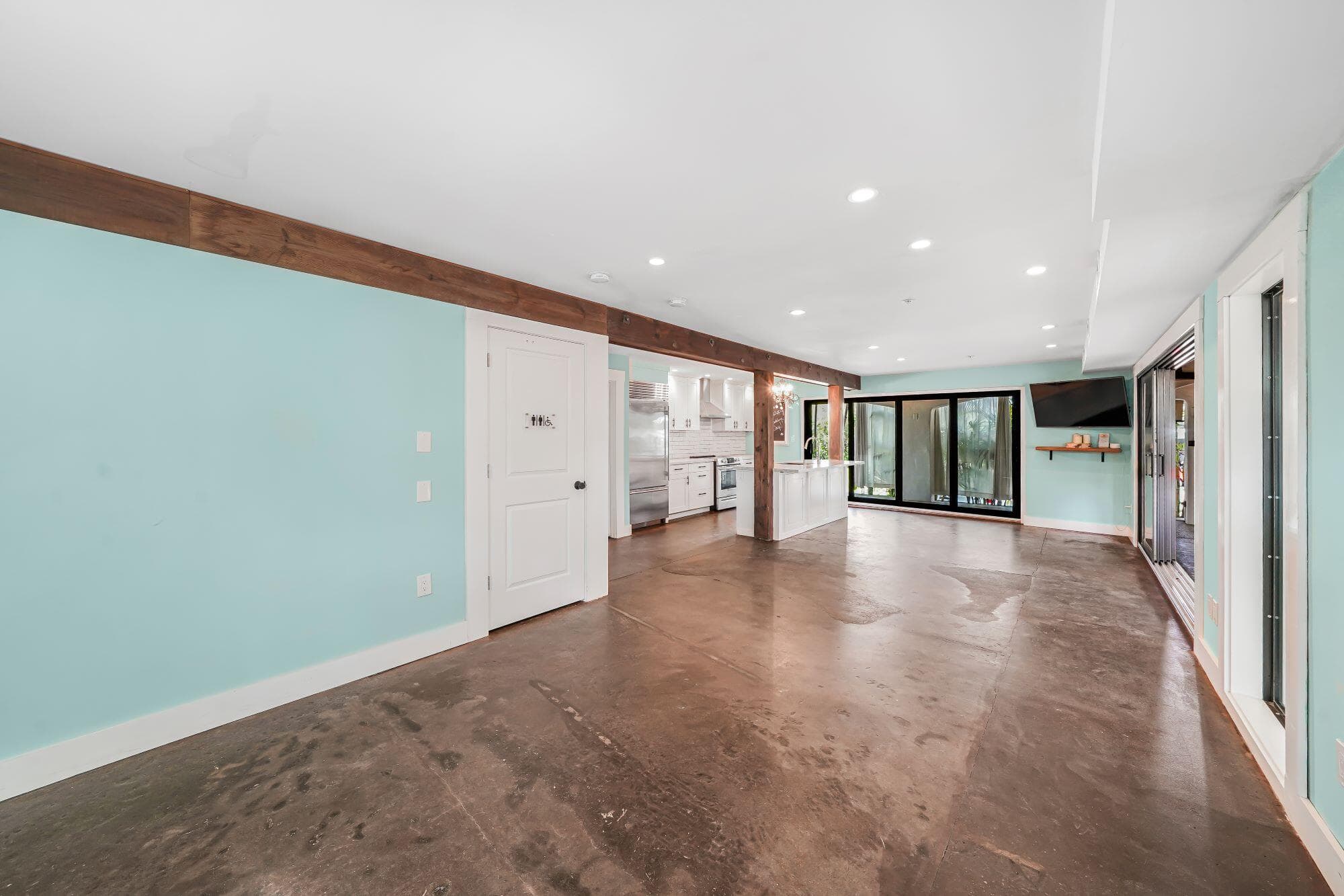 512 SW Saint Lucie Crescent, Stuart, FL 34994 — photo 4 of 13
