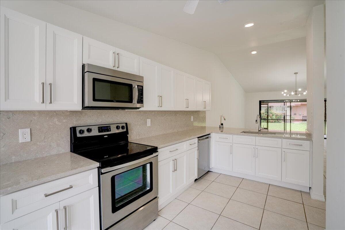 3 Fawlkland Circle, Boynton Beach, FL 33426 — photo 16 of 54