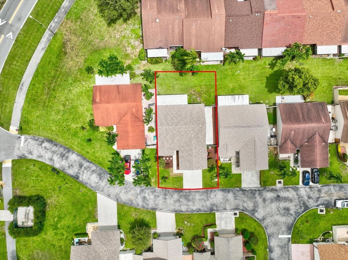 3 Fawlkland Circle, Boynton Beach, FL 33426 — photo 46 of 54