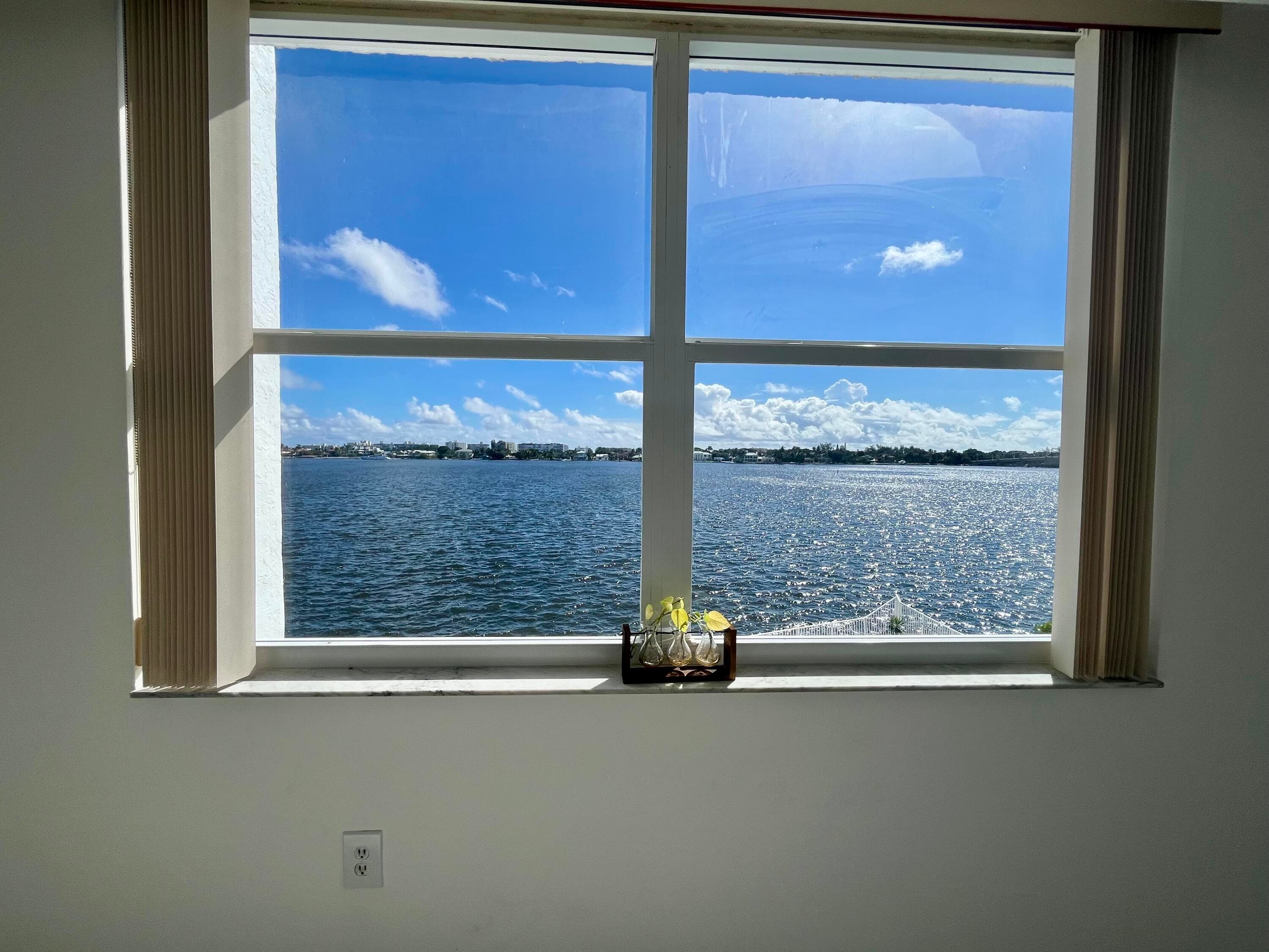 301 Croton Avenue 305, Lantana, FL 33462 — photo 19 of 27