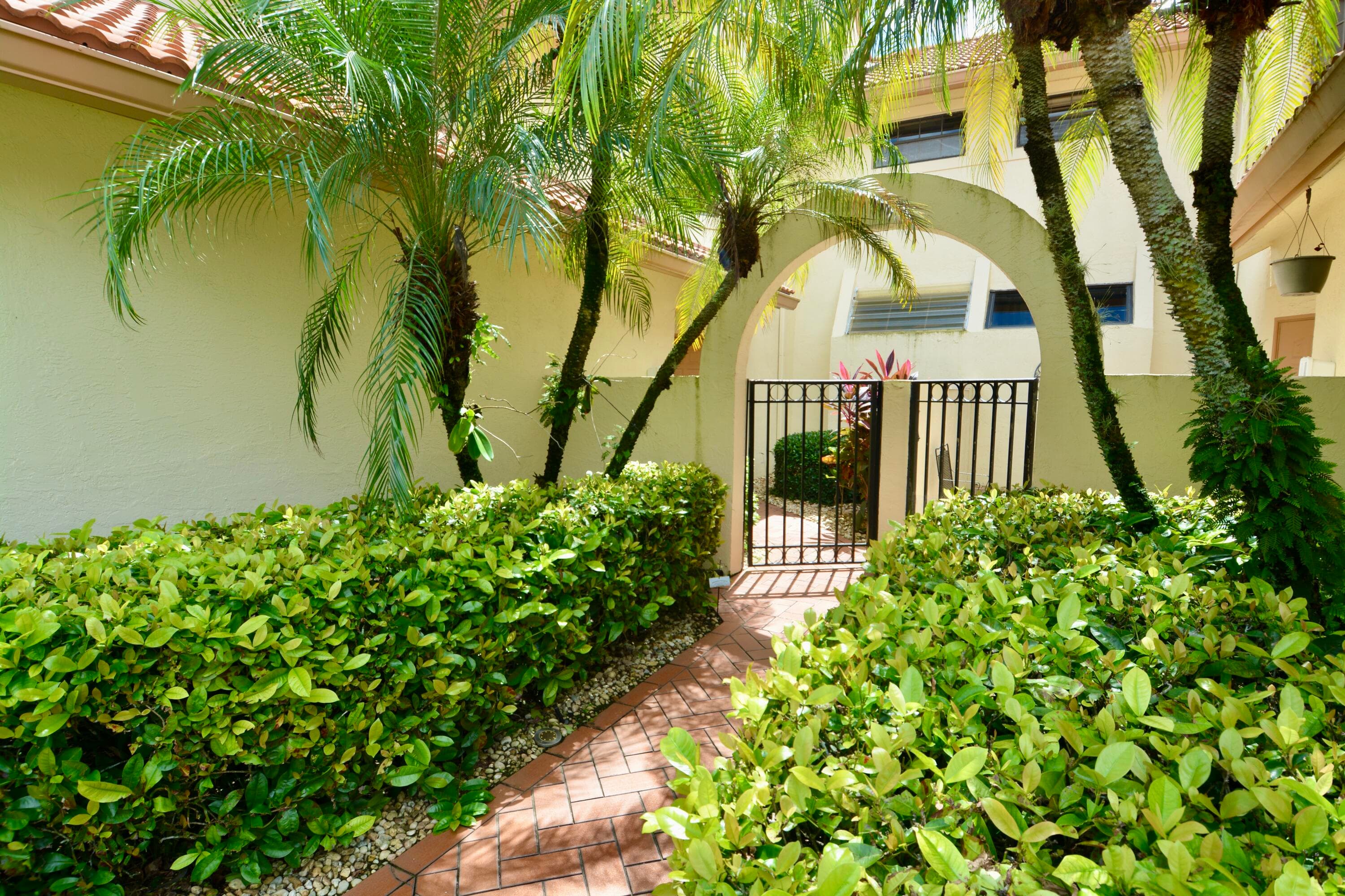 8336 Waterline Drive 201, Boynton Beach, FL 33472 — photo 1 of 23
