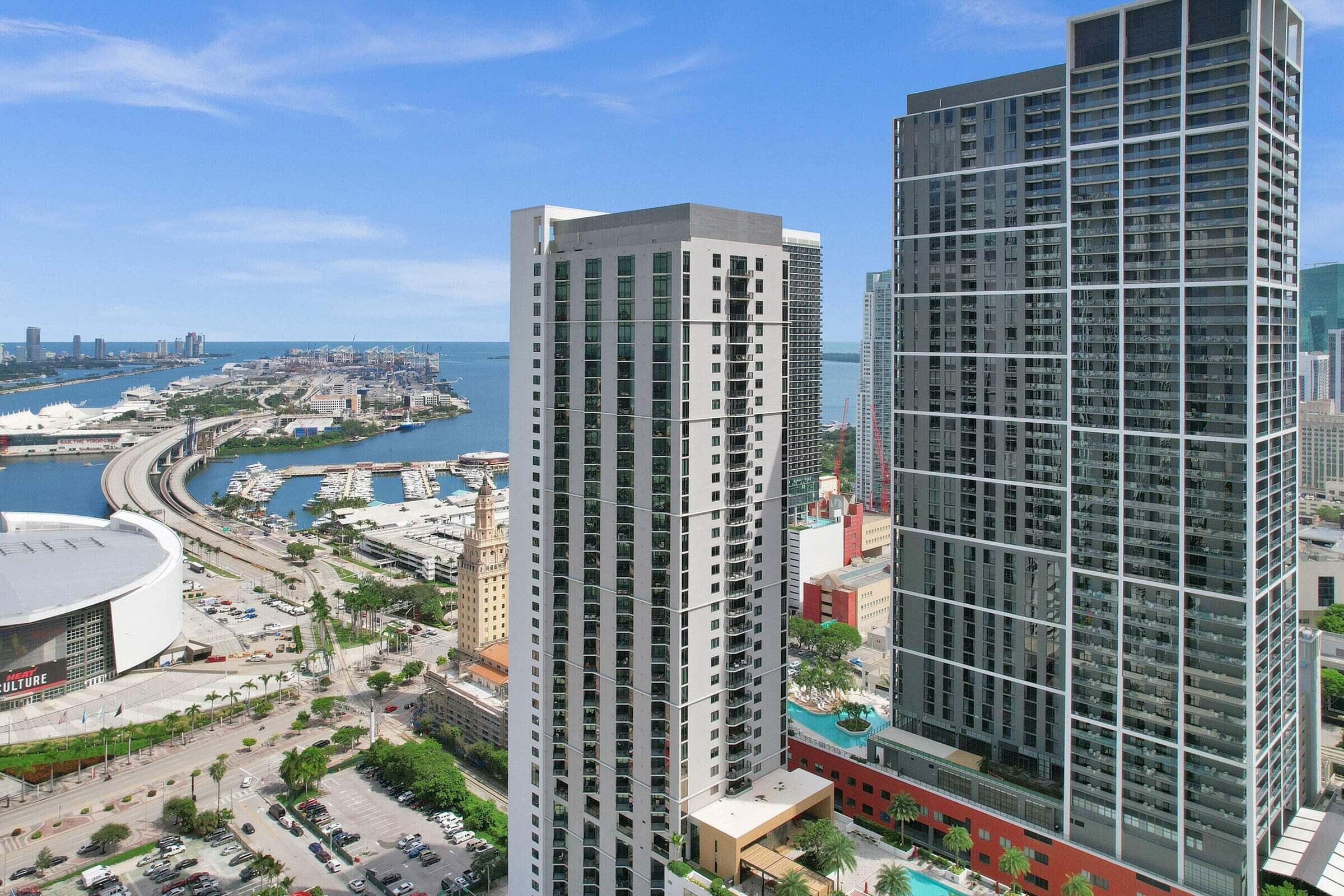 159 NE 6th Street 4813, Miami, FL 33132 — photo 32 of 35