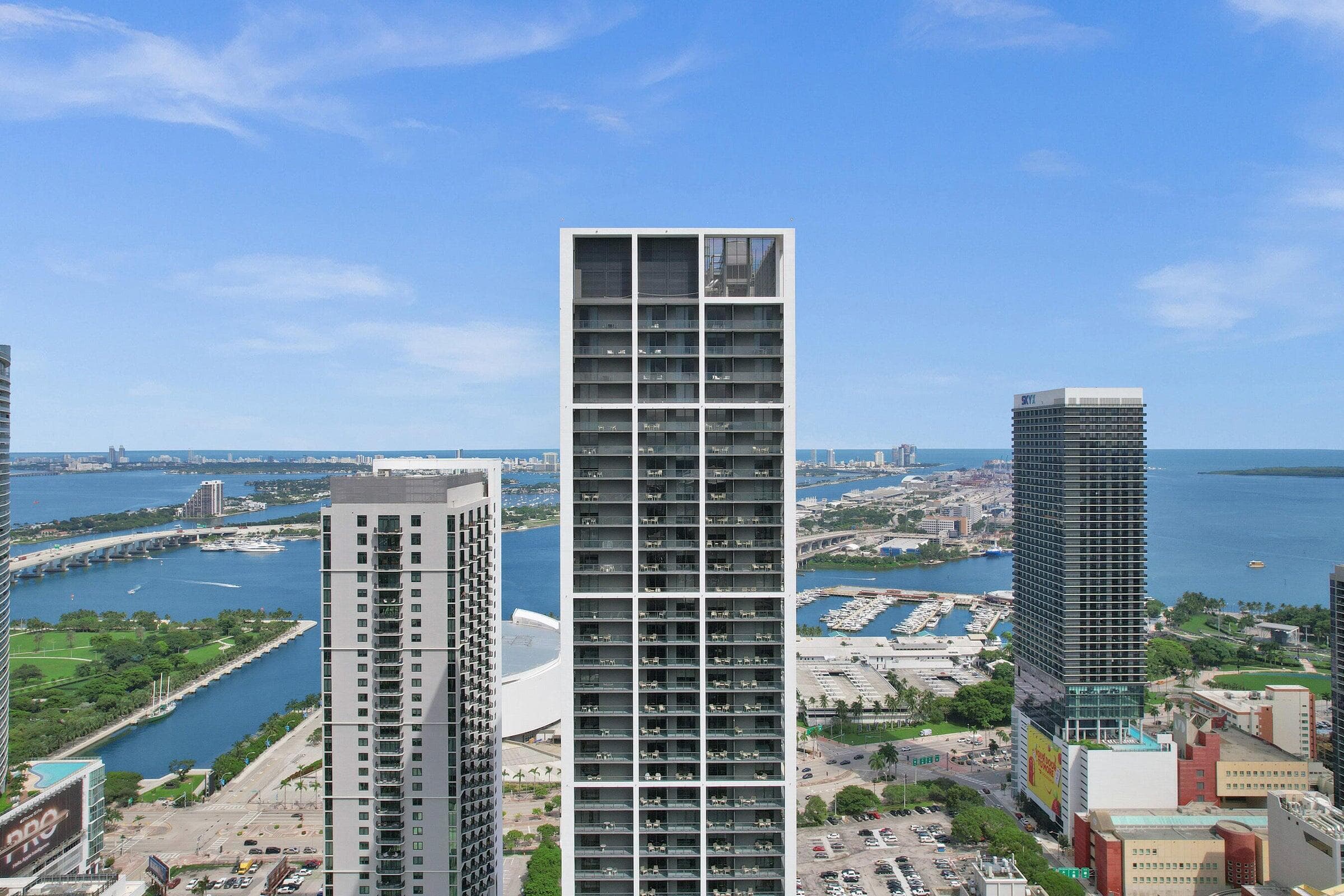 601 NE 1st Avenue 4712, Miami, FL 33132 — photo 1 of 27