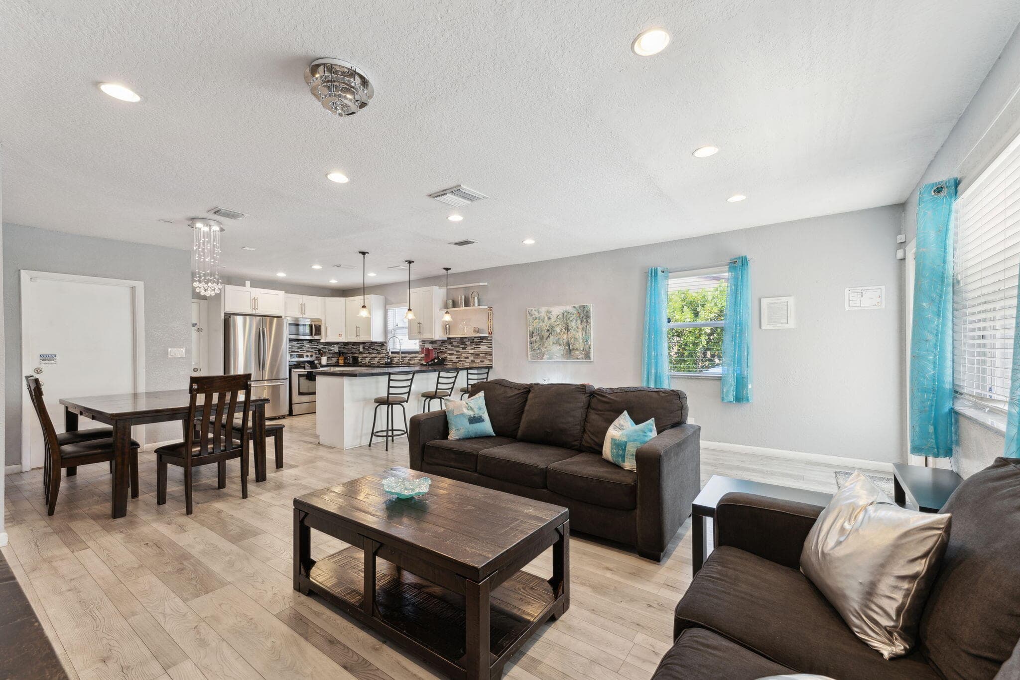 1631 N Andrews Square, Fort Lauderdale, FL 33311 — photo 5 of 35