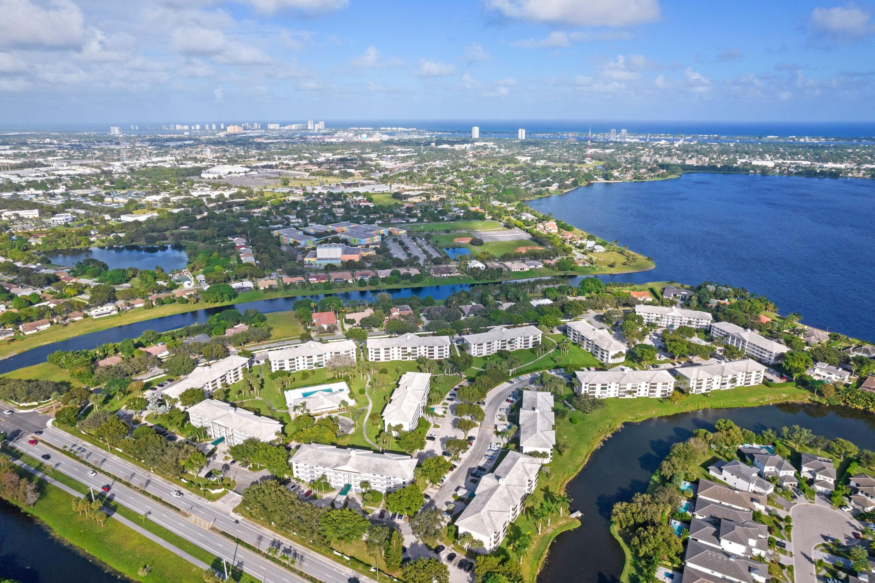 3650 Whitehall Drive 202, West Palm Beach, FL 33401 — photo 7 of 36