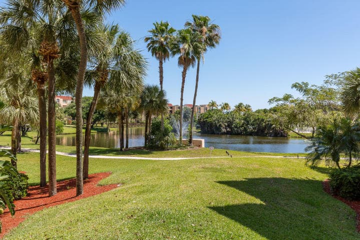 825 Egret Circle 308, Delray Beach, FL 33444 — photo 26 of 34