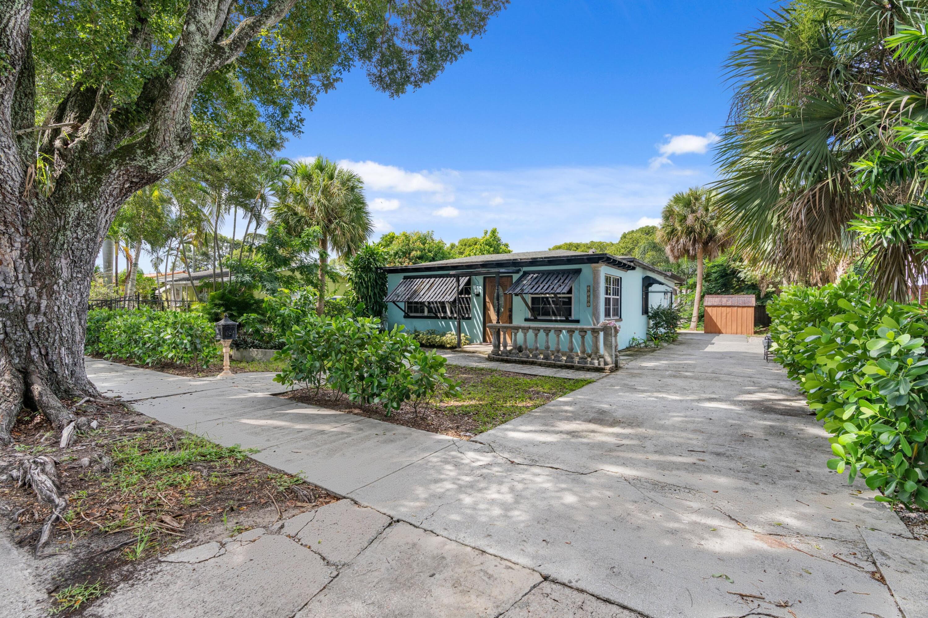 3101 Glenwood Road, West Palm Beach, FL 33405 — photo 1 of 21