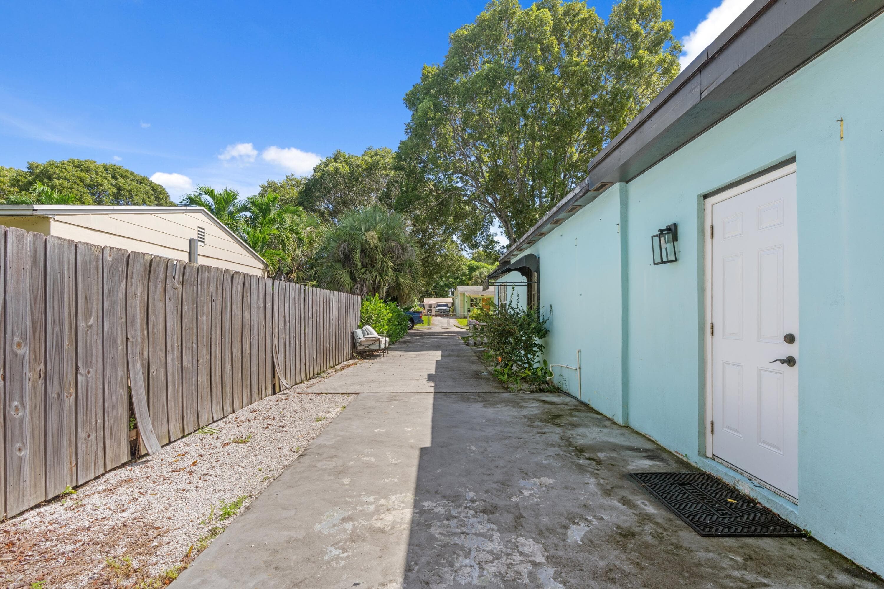 3101 Glenwood Road, West Palm Beach, FL 33405 — photo 17 of 21
