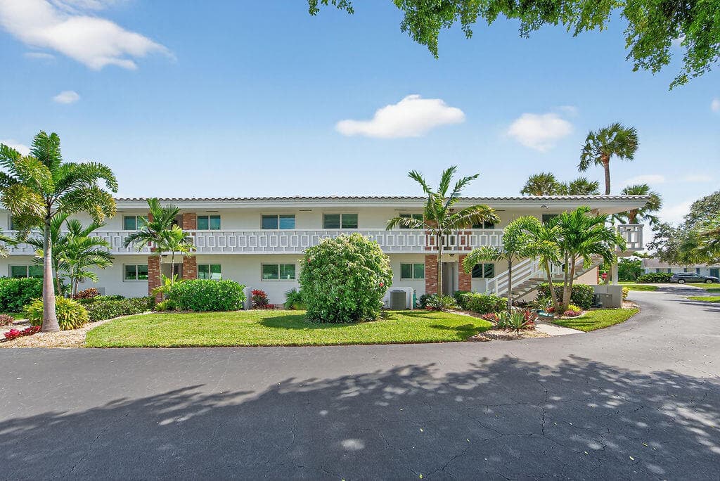 331 Tequesta Drive 224, Tequesta, FL 33469 — photo 1 of 33