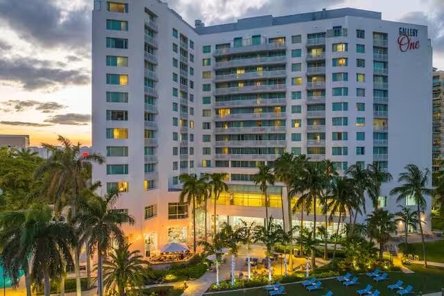 2670 E Sunrise Boulevard 318, Fort Lauderdale, FL 33304 — photo 11 of 17