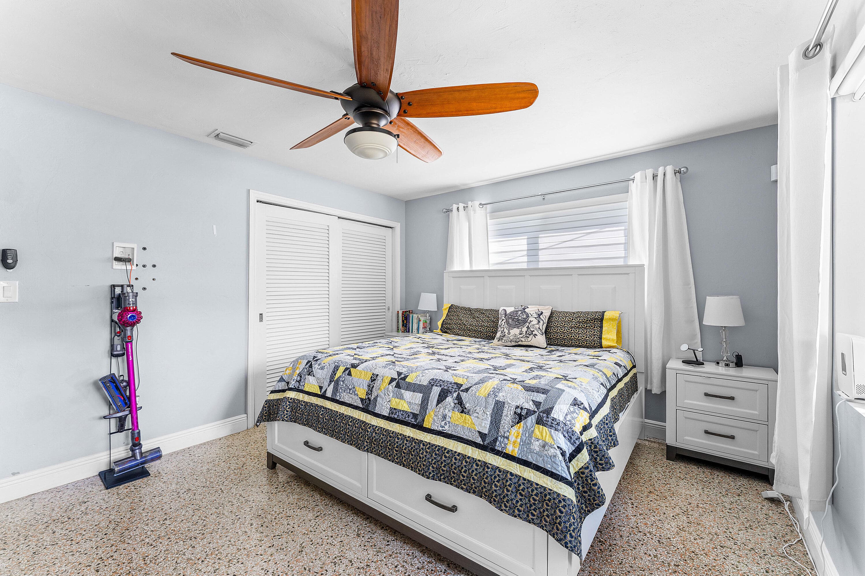 439 45th Street, West Palm Beach, FL 33407 — photo 12 of 32