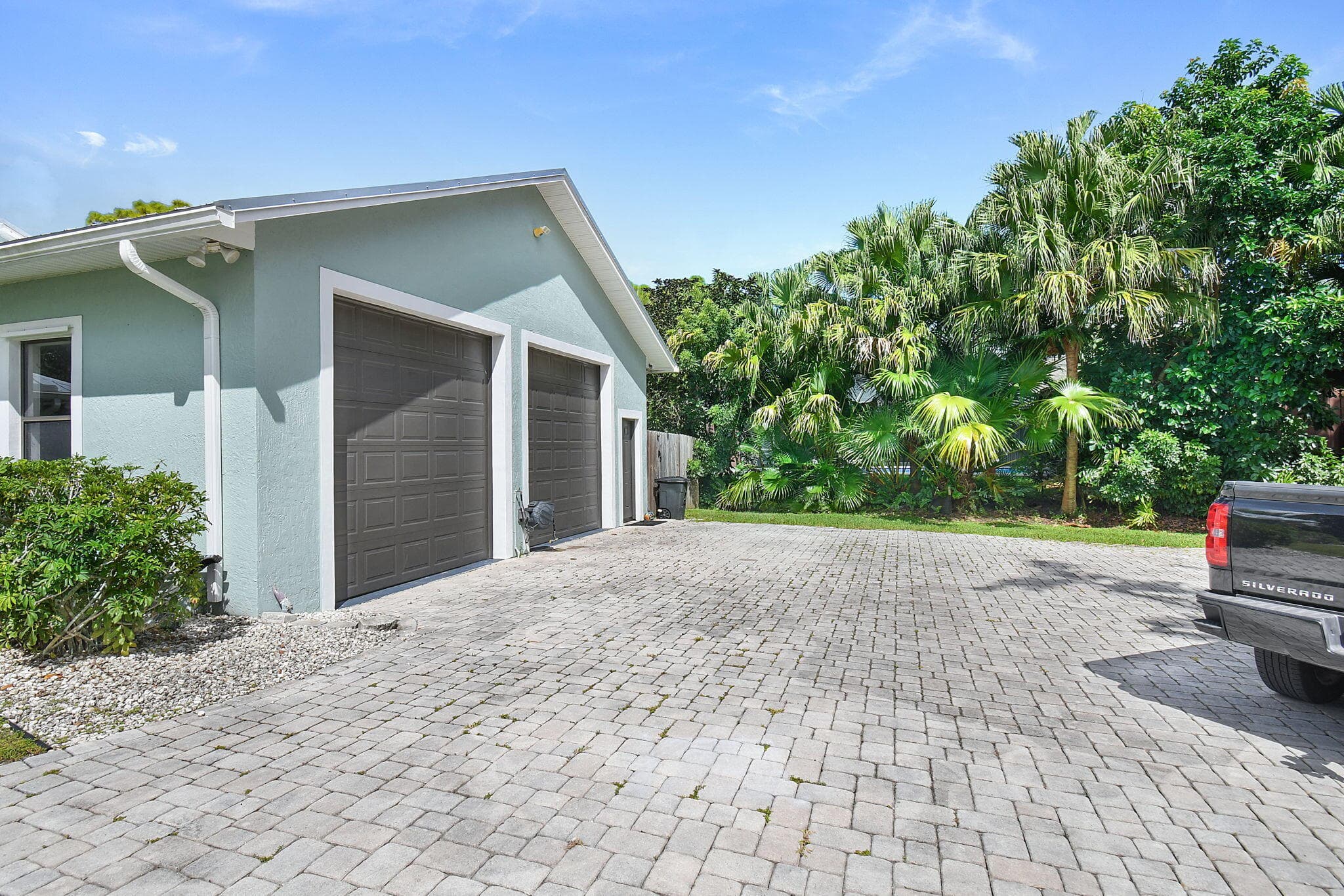1225 SW Magnolia Bluff Drive, Palm City, FL 34990 — photo 5 of 52