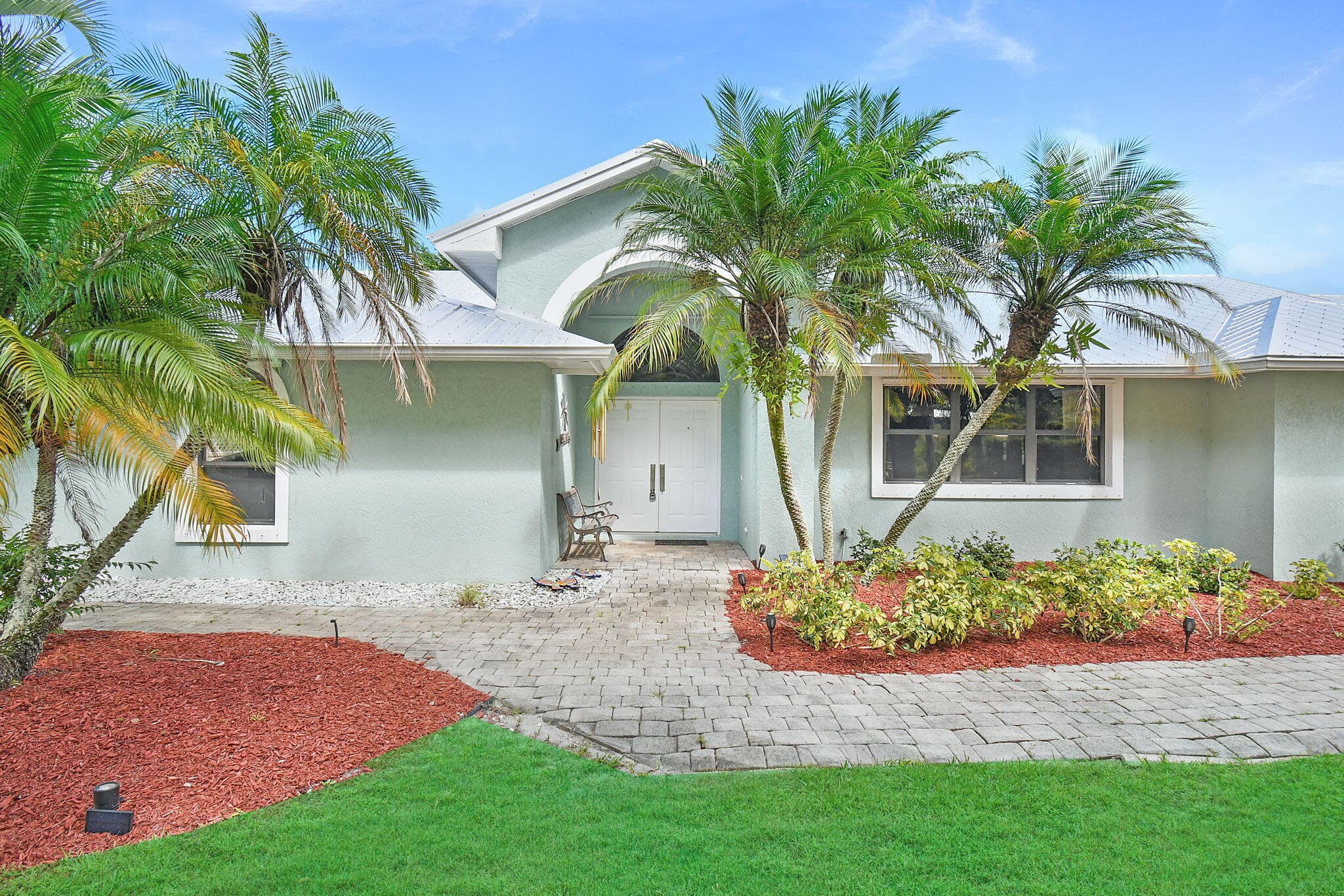 1225 SW Magnolia Bluff Drive, Palm City, FL 34990 — photo 3 of 52