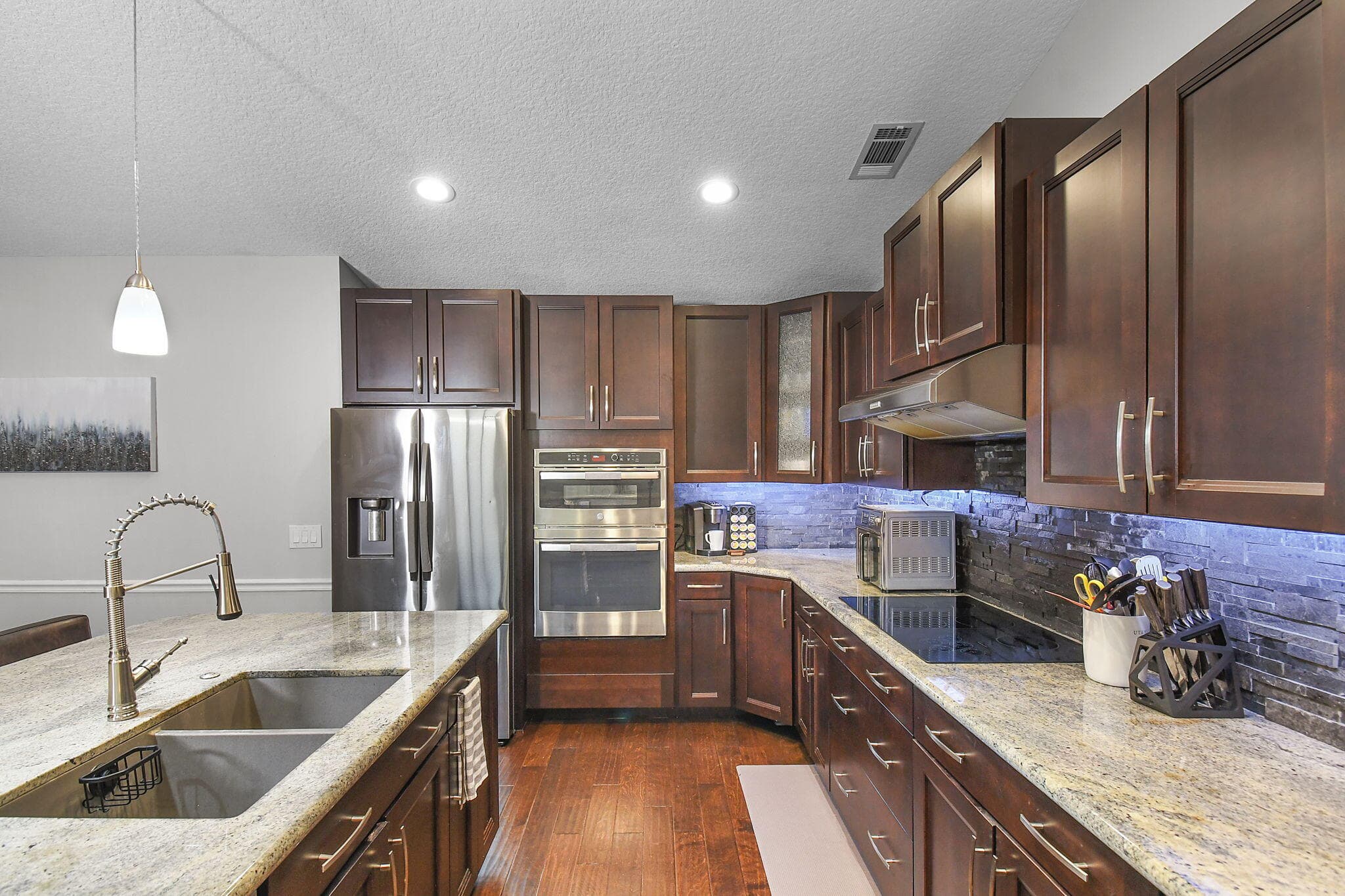 1225 SW Magnolia Bluff Drive, Palm City, FL 34990 — photo 17 of 52