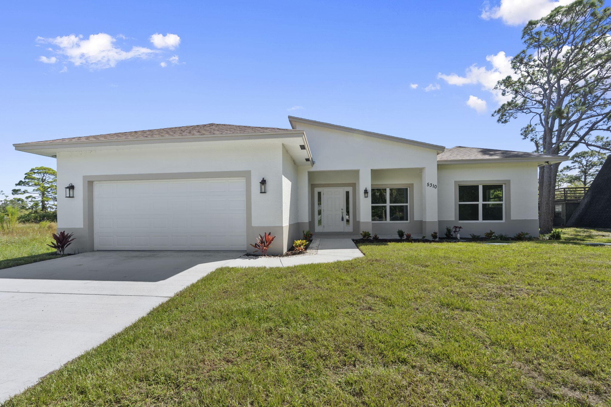 5310 Sunset Boulevard, Fort Pierce, FL 34982 — photo 7 of 38