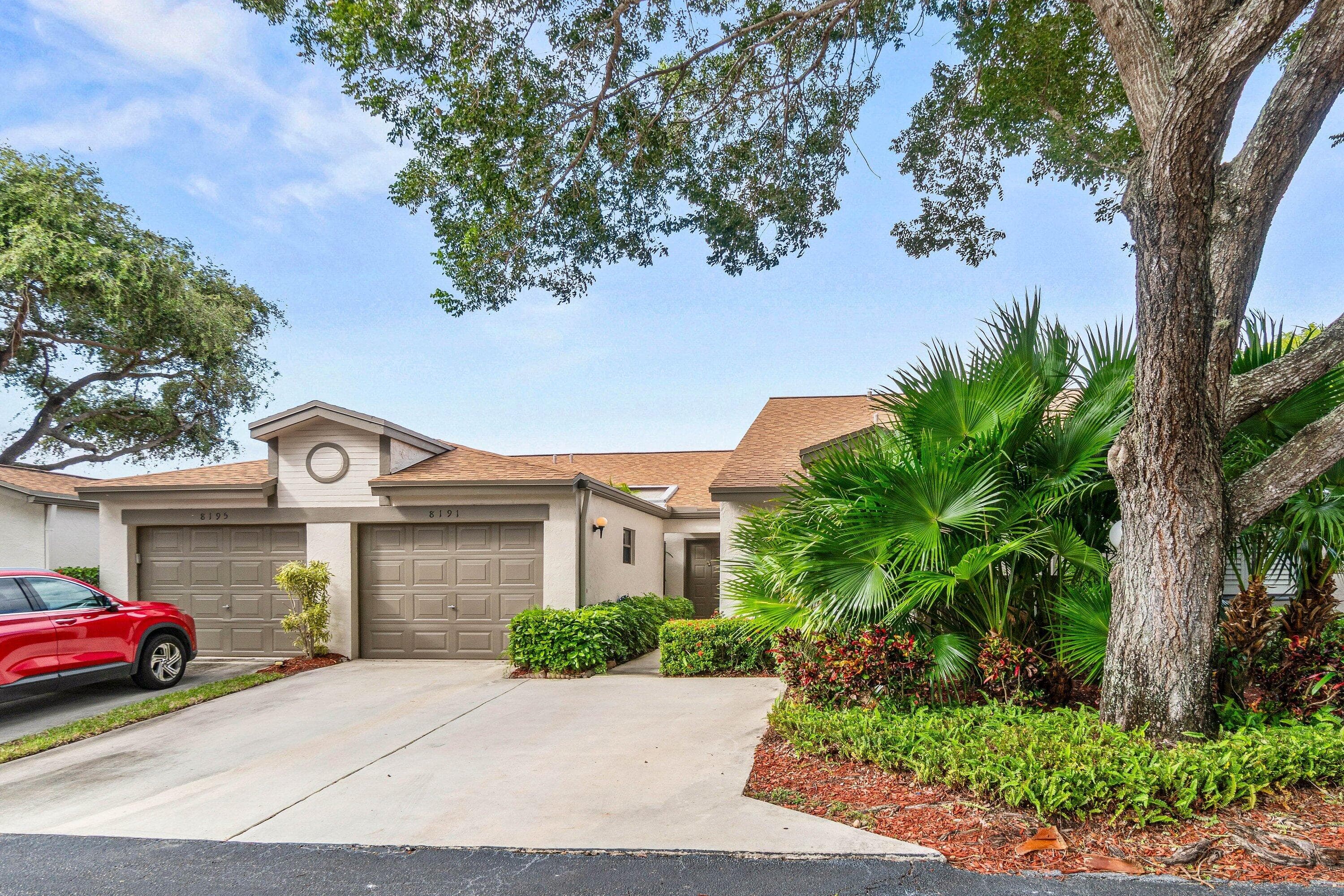 8191 Whispering Palm Drive, Boca Raton, FL 33496 — photo 3 of 34