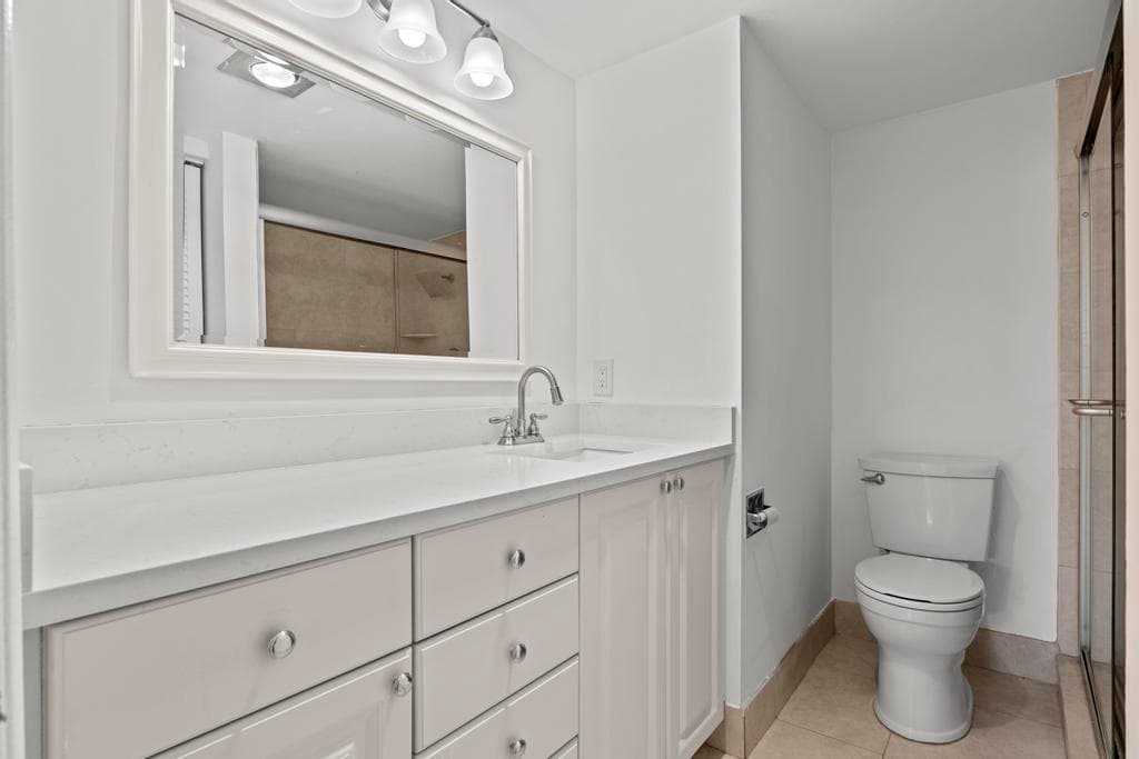 2044 Hythe C, Boca Raton, FL 33434 — photo 13 of 36