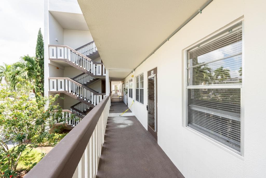 2044 Hythe C, Boca Raton, FL 33434 — photo 26 of 36
