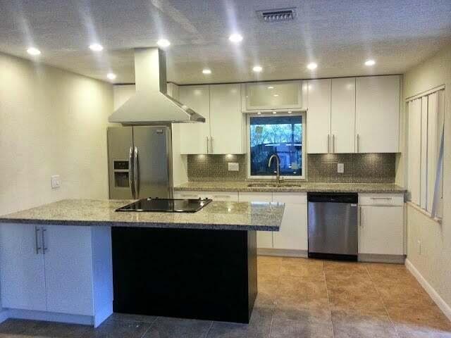 130 W Ocean Drive, Boynton Beach, FL 33426 — photo 2 of 7