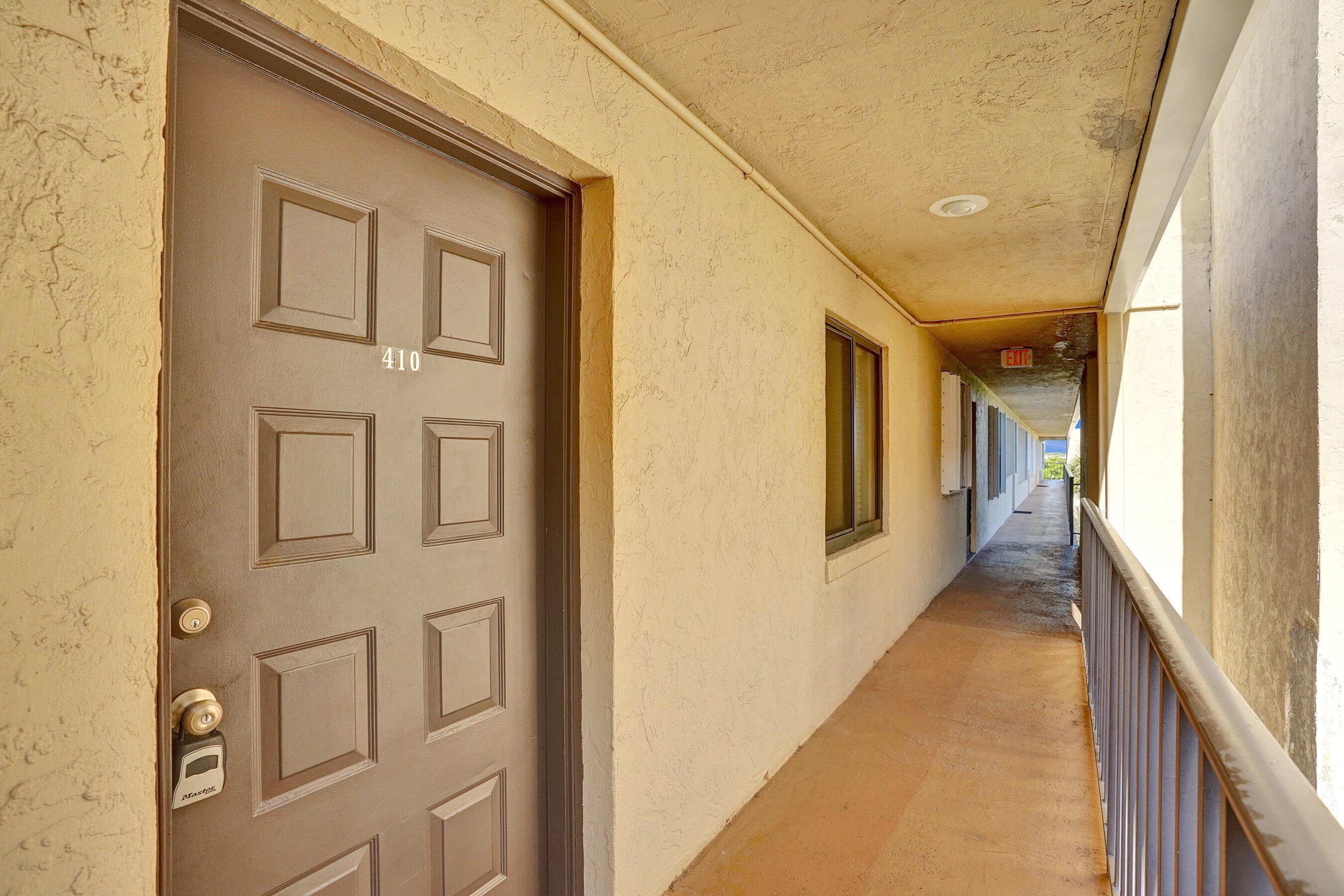 890 N Federal Highway 410, Lantana, FL 33462 — photo 6 of 54