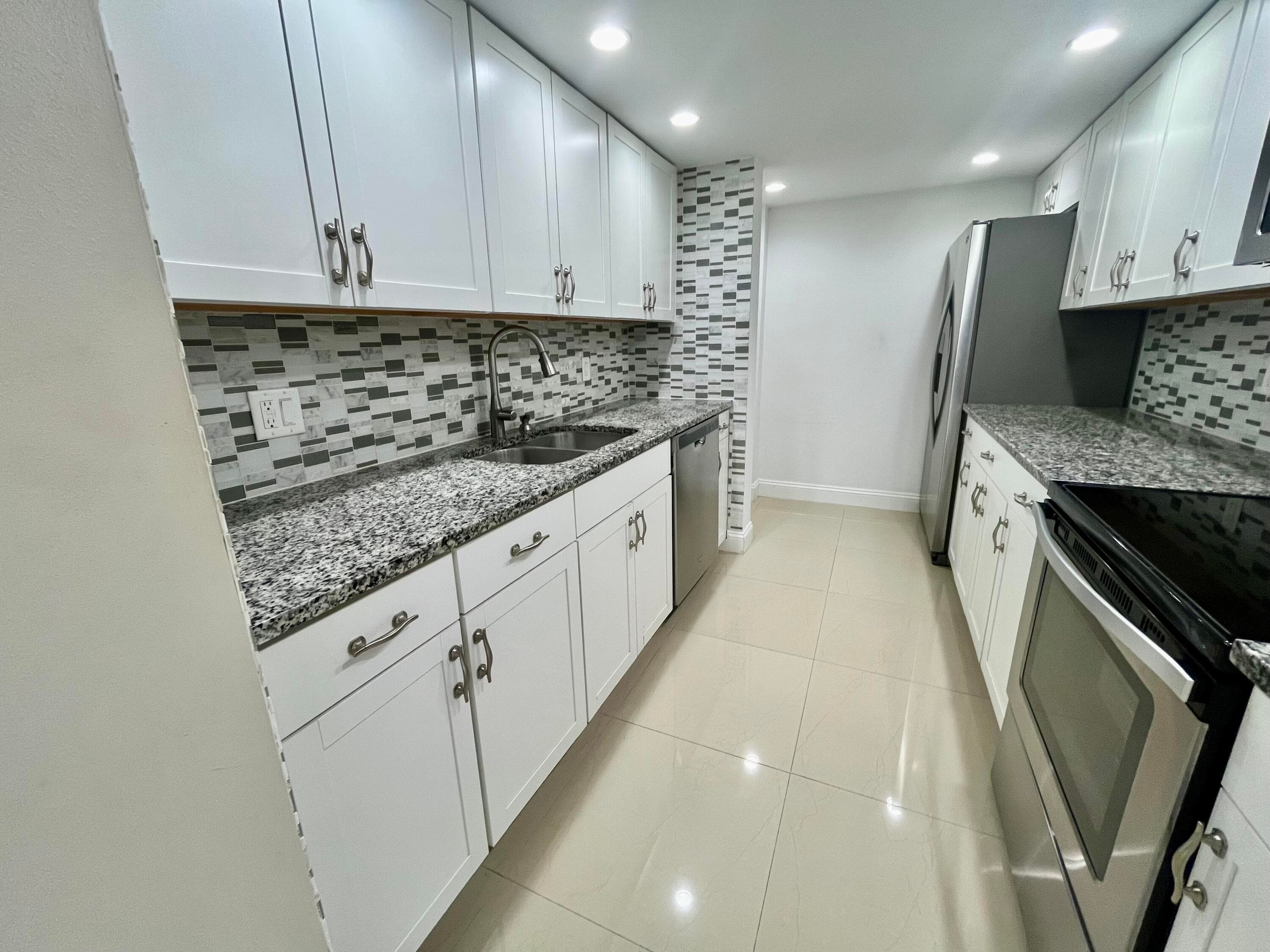 301 Croton Avenue 406, Lantana, FL 33462 — photo 10 of 21