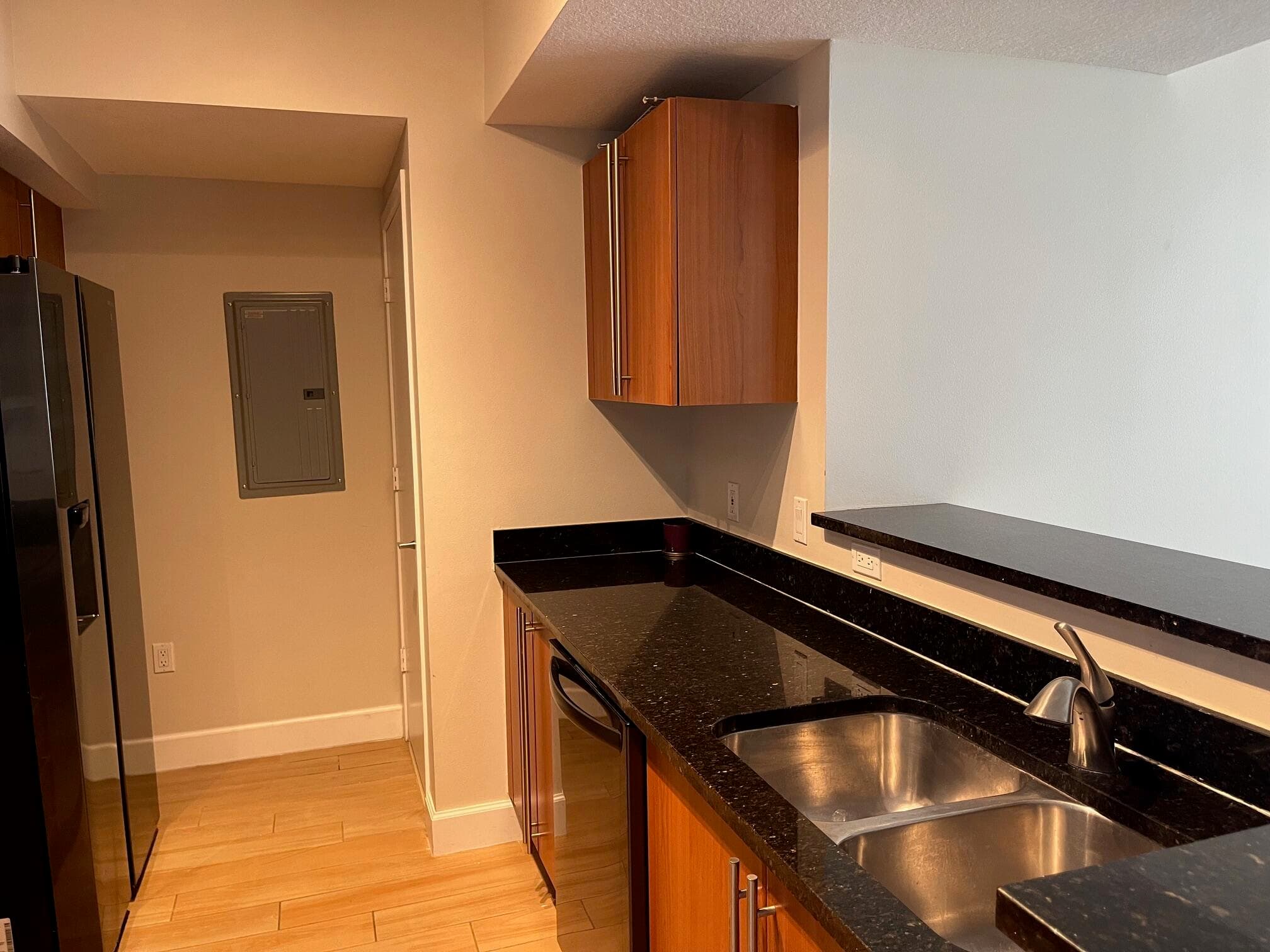 1551 N Flagler Drive 802, West Palm Beach, FL 33401 — photo 4 of 31