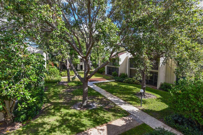 150 Pineview Road L6, Jupiter, FL 33469 — photo 17 of 22