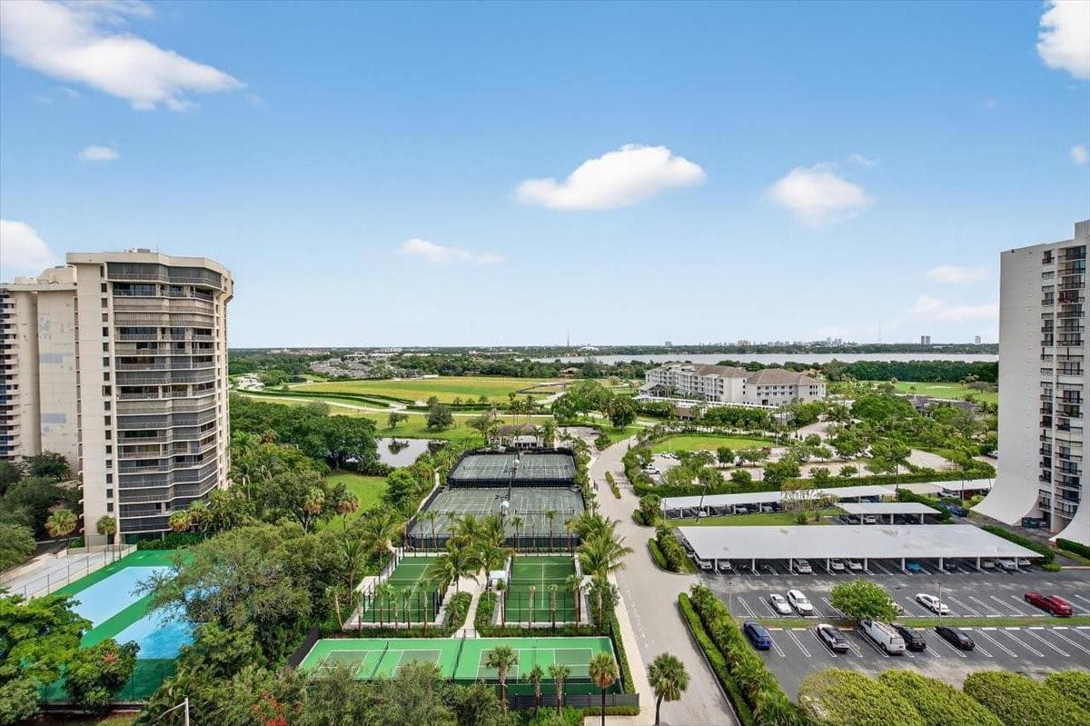 2425 Presidential Way 1502, West Palm Beach, FL 33401 — photo 5 of 16
