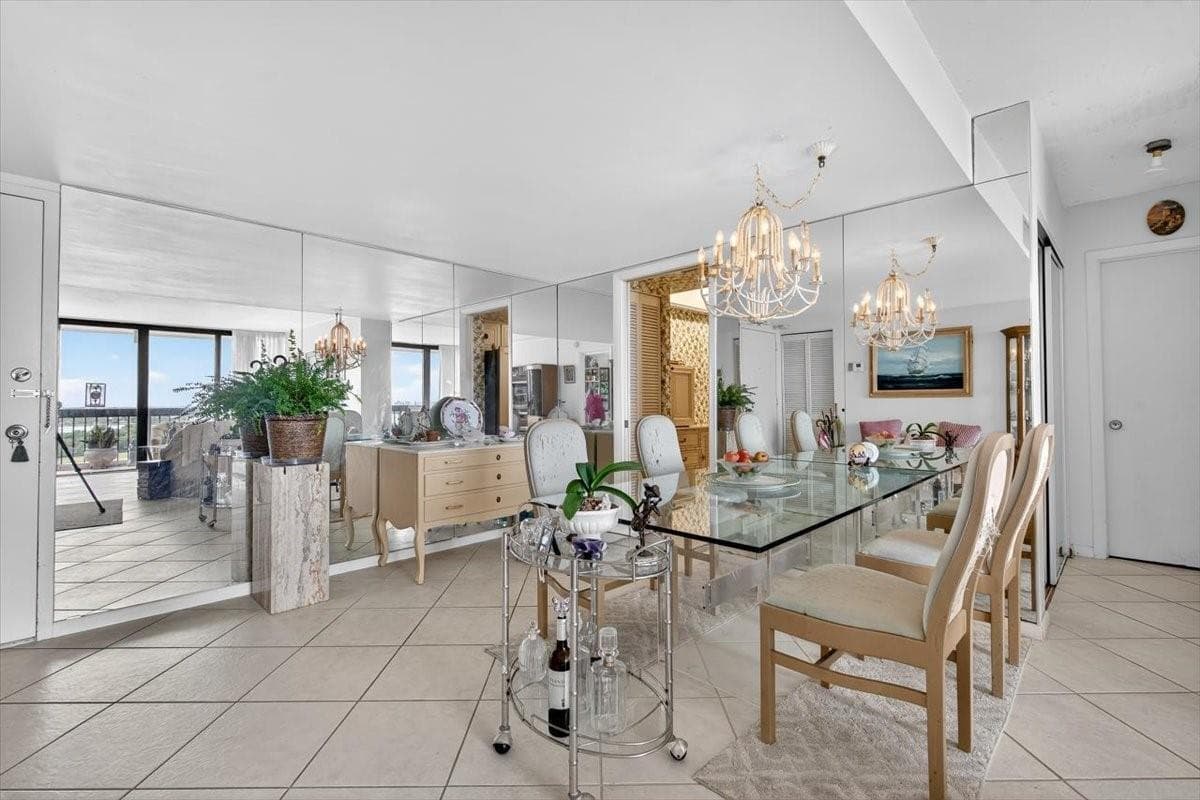 2425 Presidential Way 1502, West Palm Beach, FL 33401 — photo 3 of 16