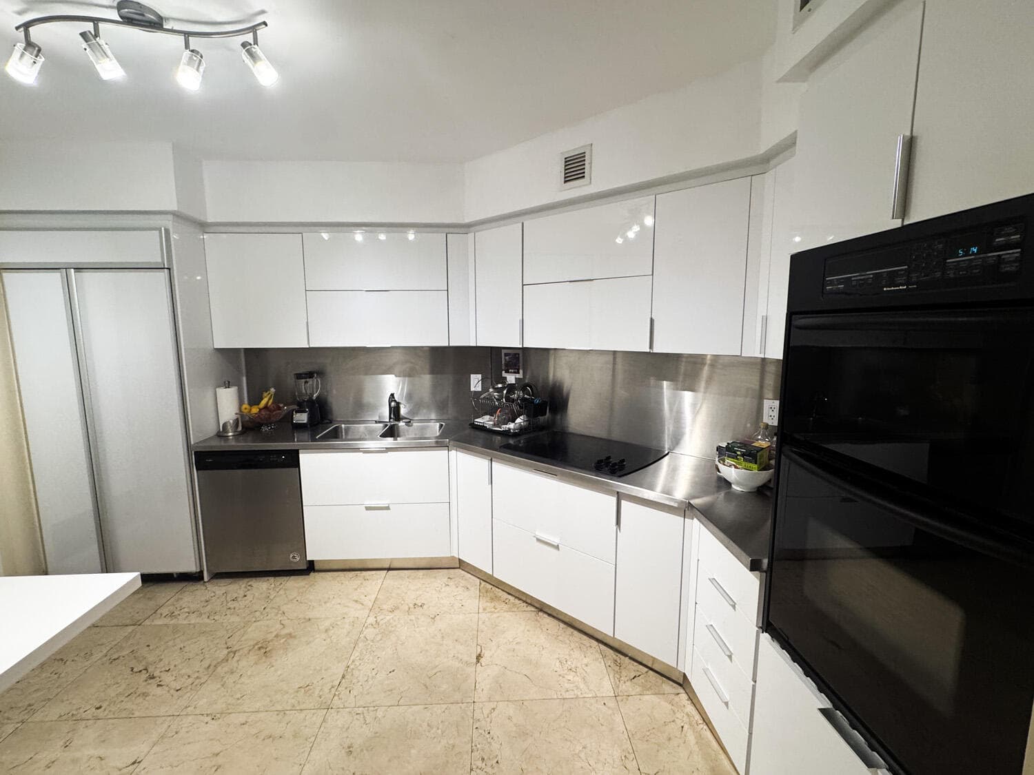 18911 Collins Avenue 506, Sunny Isles Beach, FL 33160 — photo 30 of 89
