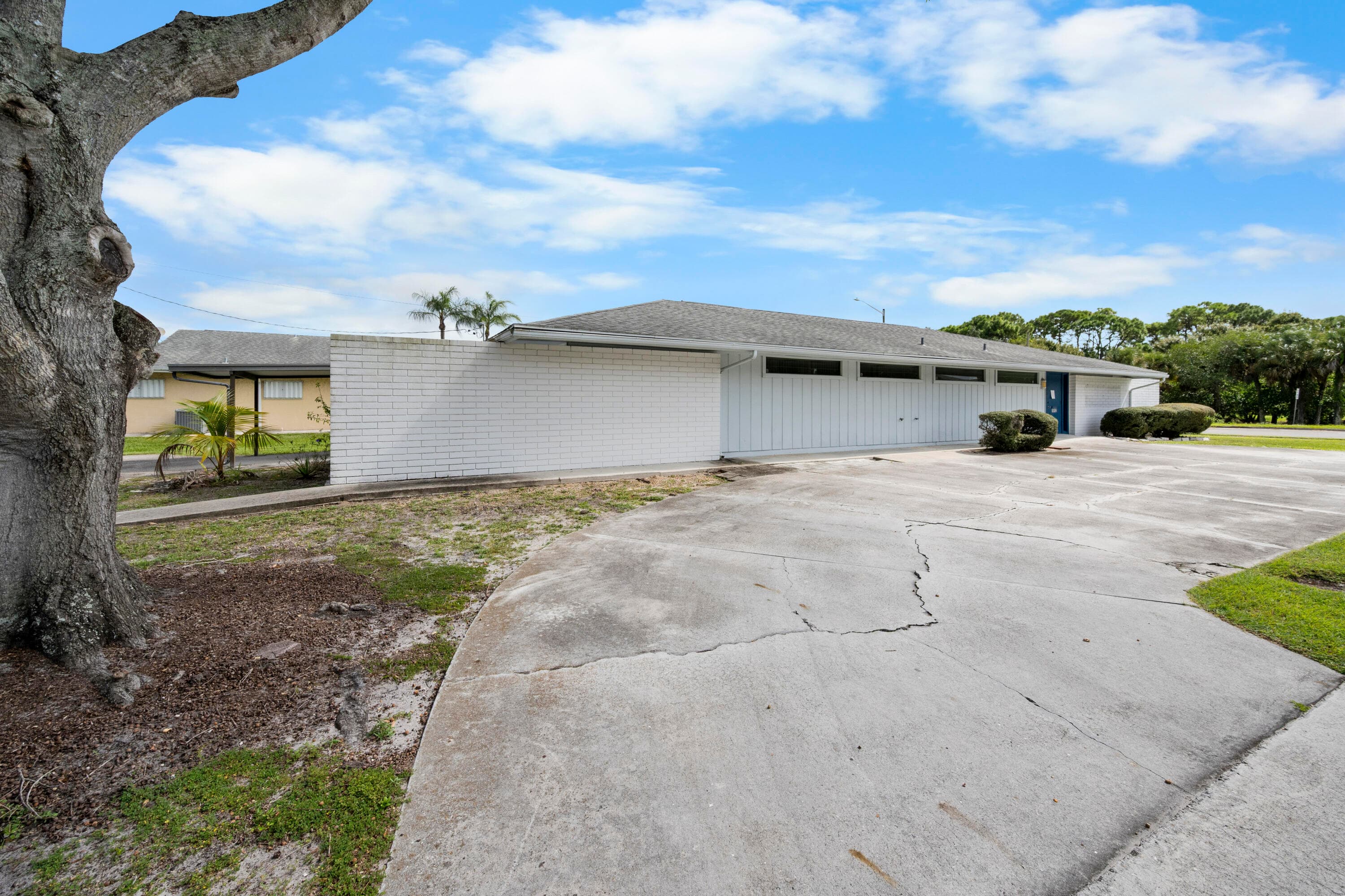 1900 Nebraska Avenue, Fort Pierce, FL 34950 — photo 4 of 29