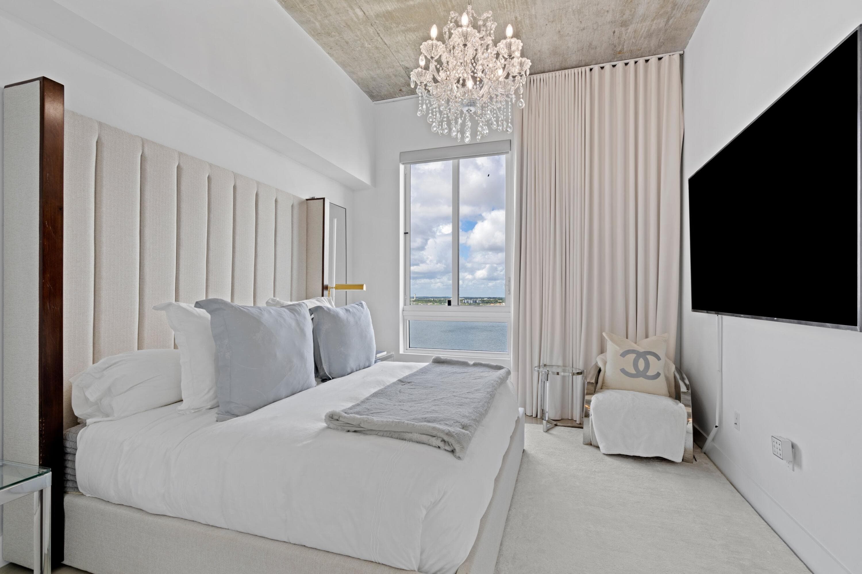 300 S Australian Avenue 1608, West Palm Beach, FL 33401 — photo 12 of 35