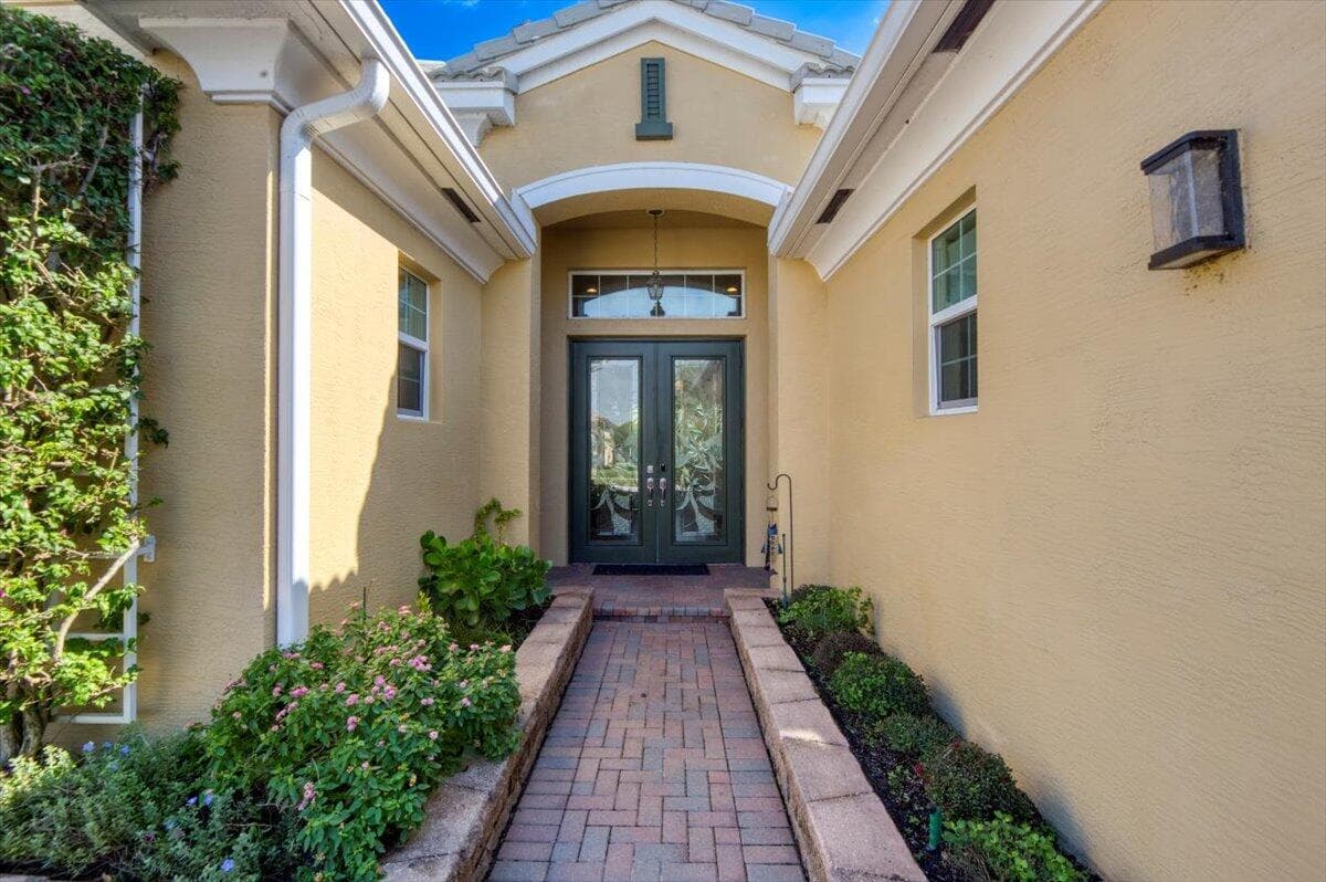 11400 SW Hillcrest Circle, Port St. Lucie, FL 34987 — photo 7 of 101