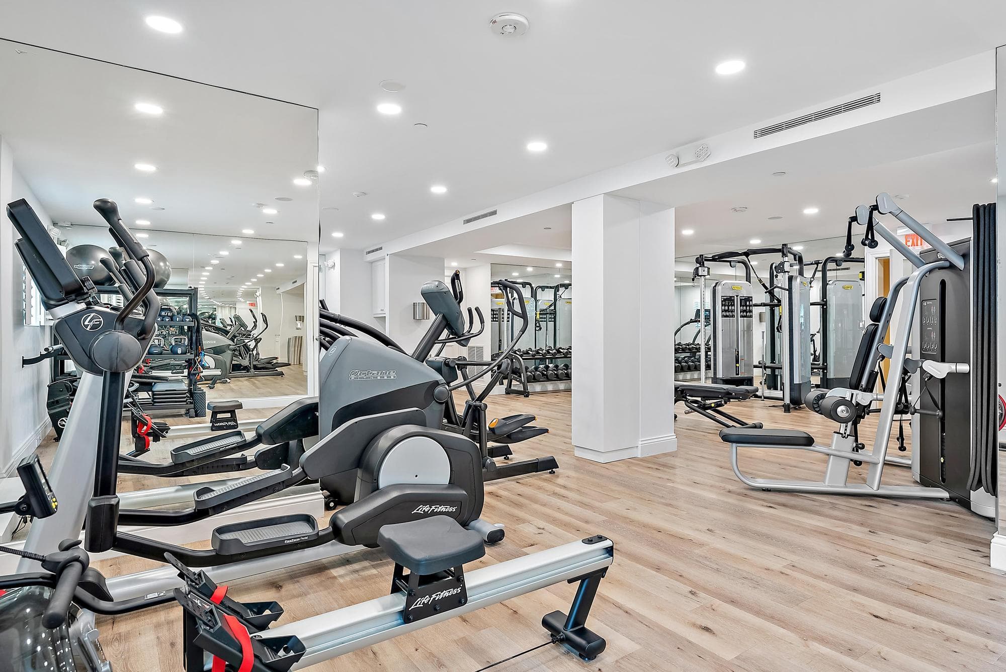 425 Worth Avenue 2f, Palm Beach, FL 33480 — photo 33 of 42