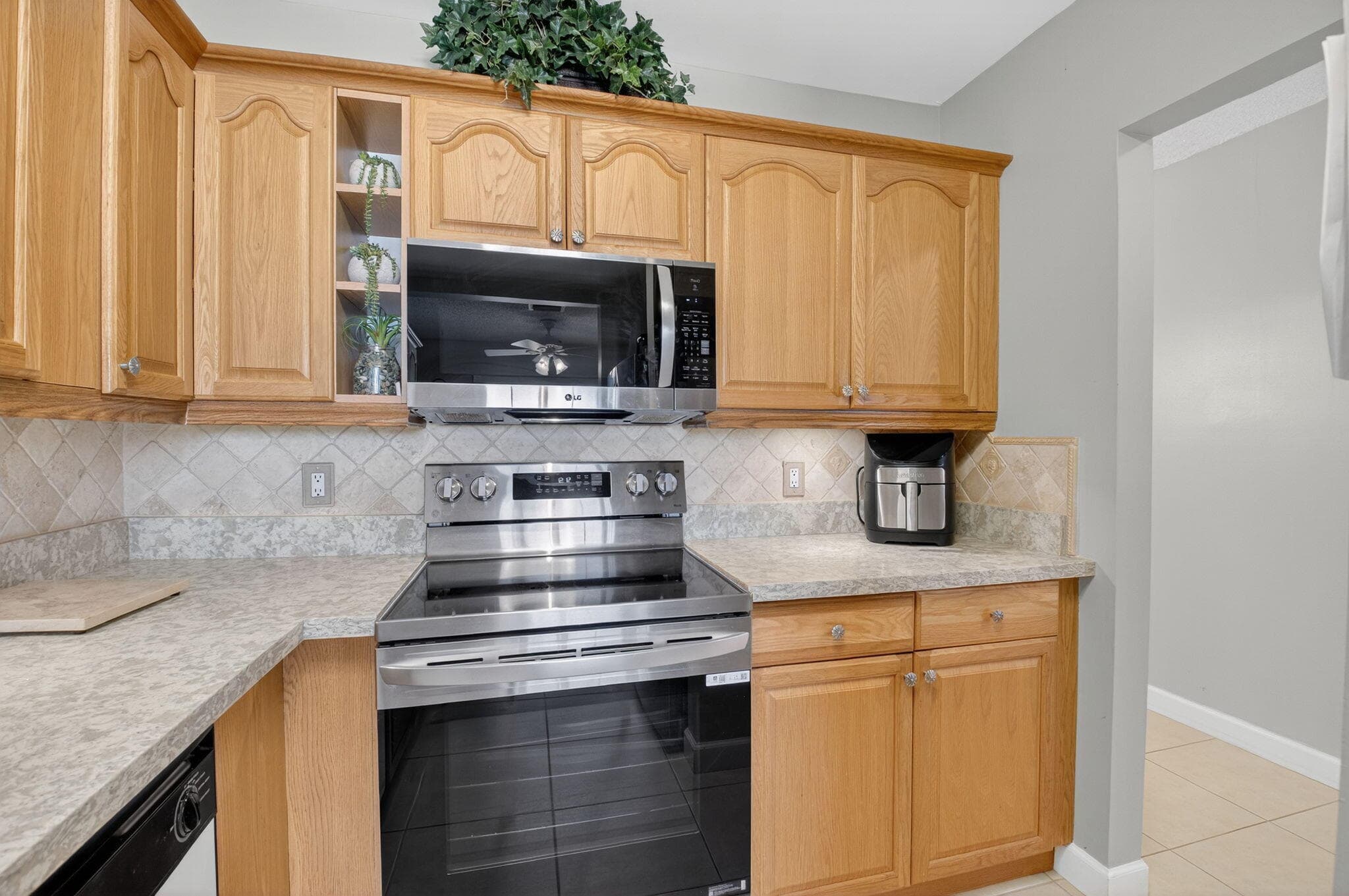 1141 Violet Terrace 202, Delray Beach, FL 33445 — photo 14 of 46