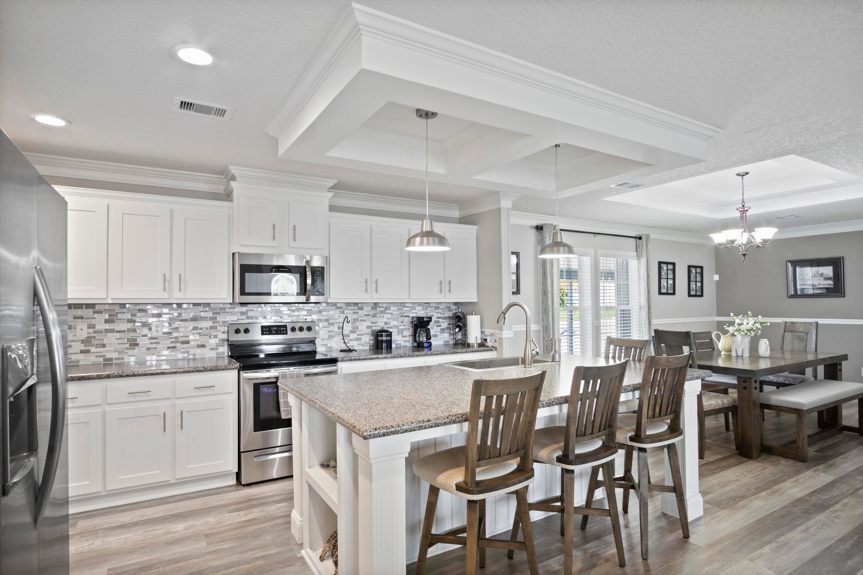 8328 SE Swan Avenue, Hobe Sound, FL 33455 — photo 9 of 36