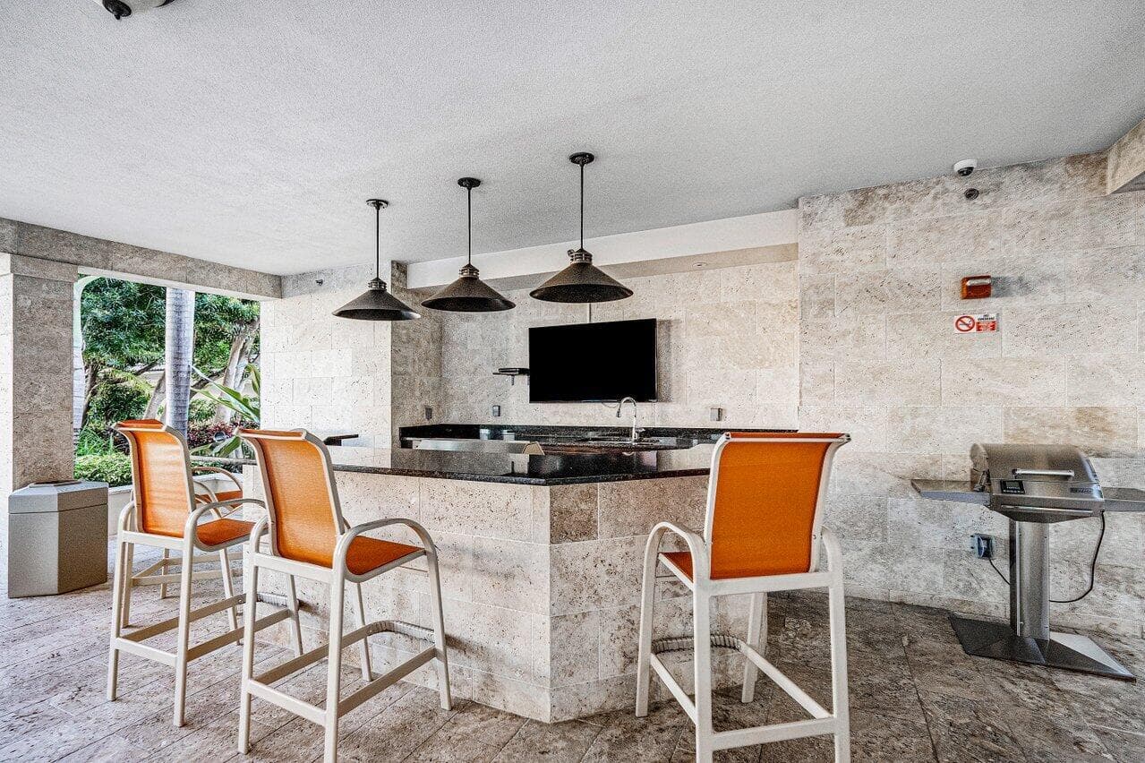 550 Okeechobee Boulevard 1221, West Palm Beach, FL 33401 — photo 56 of 112