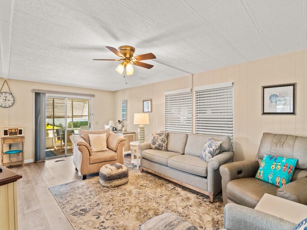 4800 SE Federal Highway Highway 76, Stuart, FL 34997 — photo 1 of 32