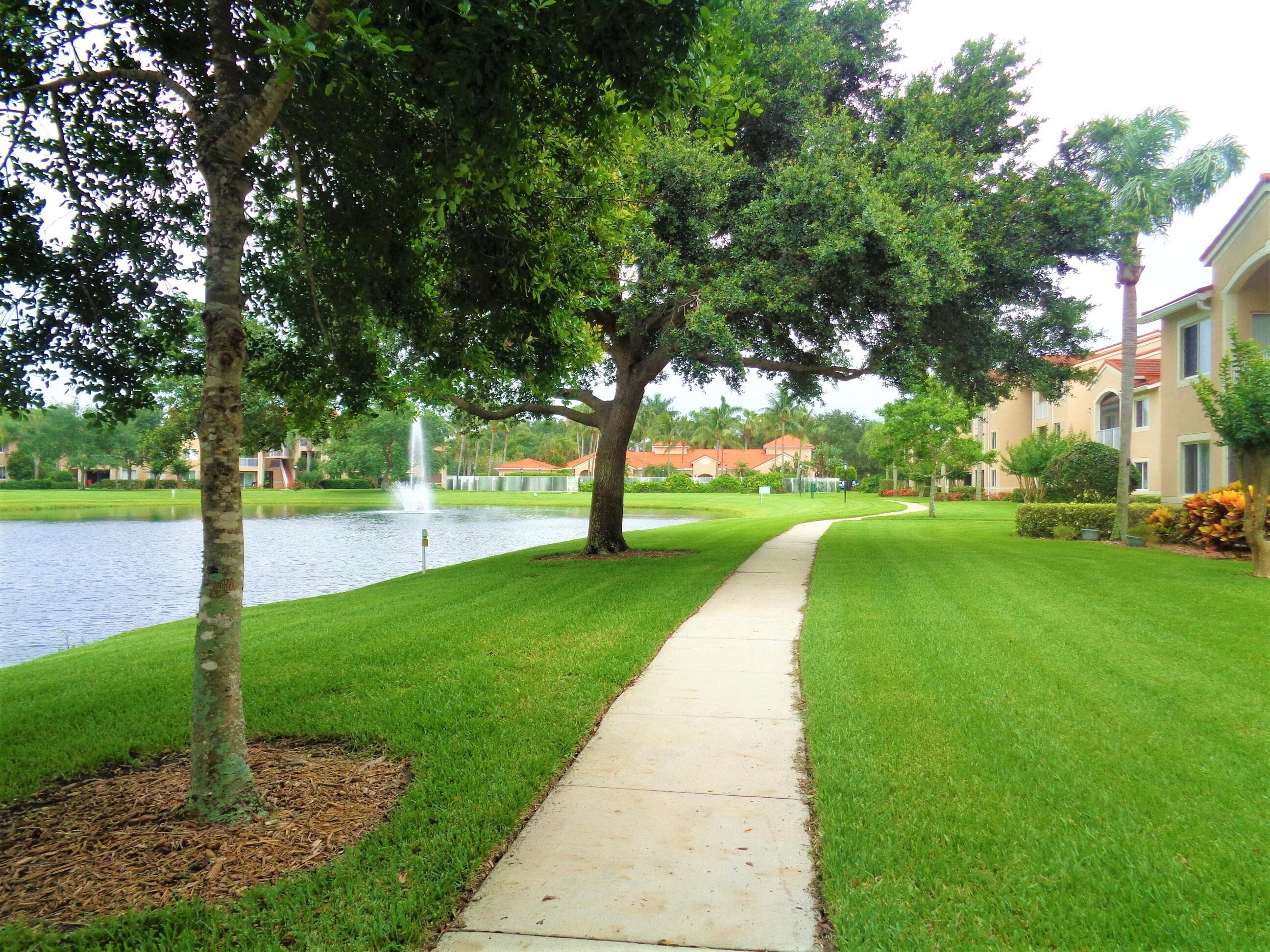1650 N 42nd Circle 206, Vero Beach, FL 32967 — photo 35 of 54