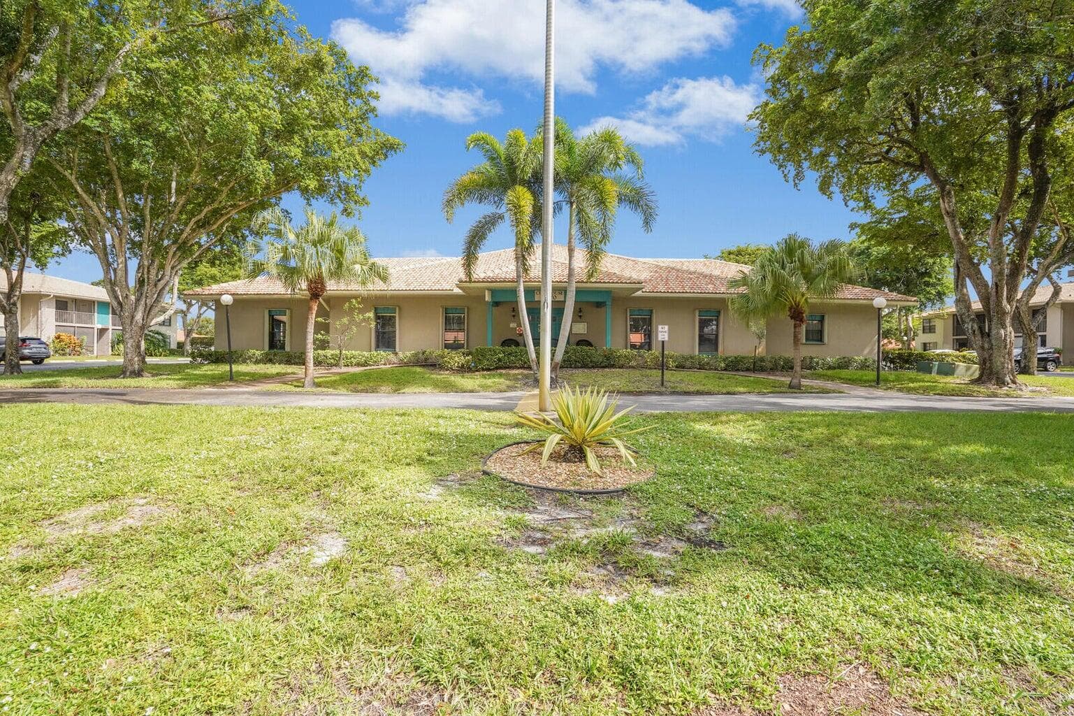 9840 Pineapple Tree Drive 103, Boynton Beach, FL 33436 — photo 25 of 26