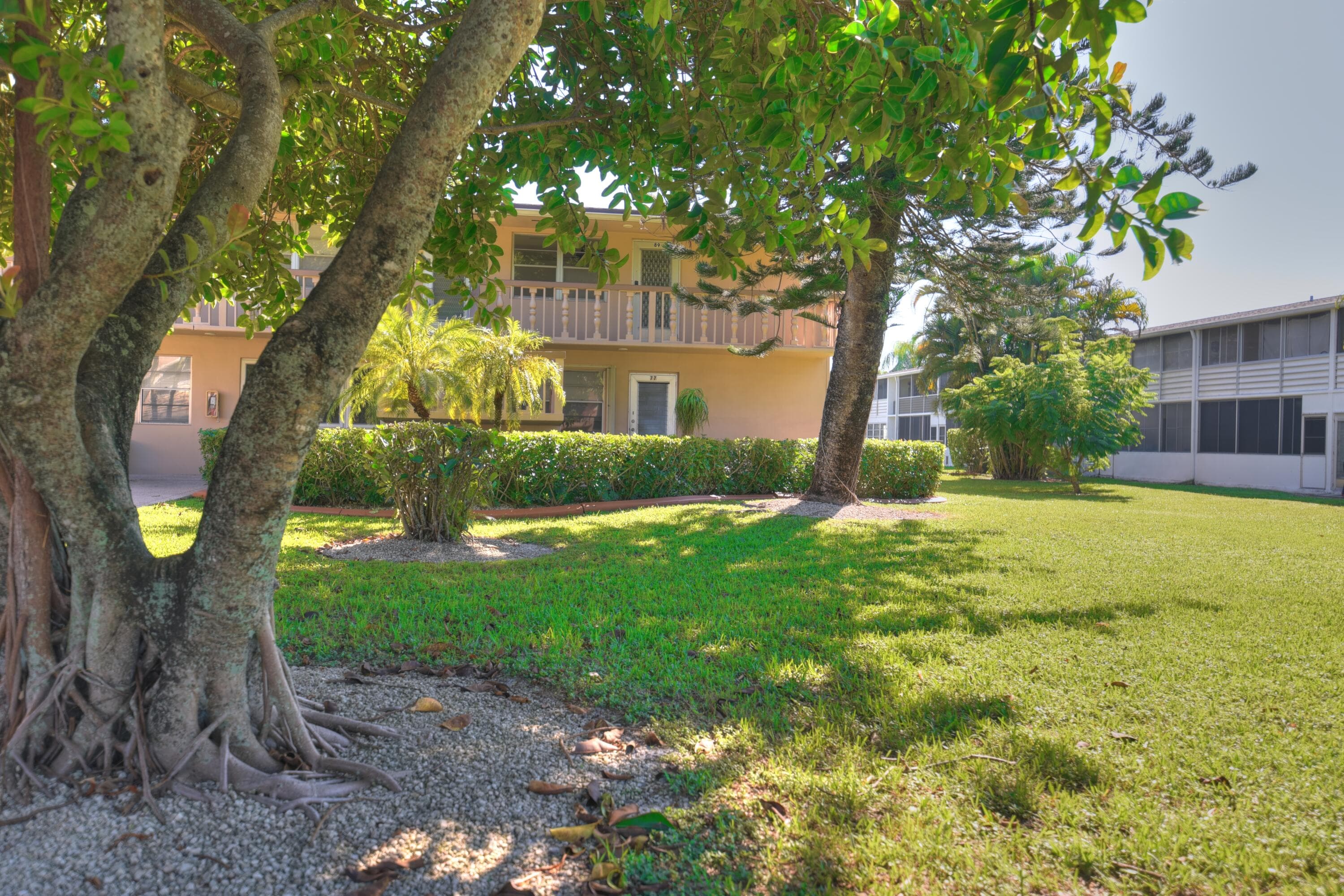 89 Canterbury D, West Palm Beach, FL 33417 — photo 2 of 34