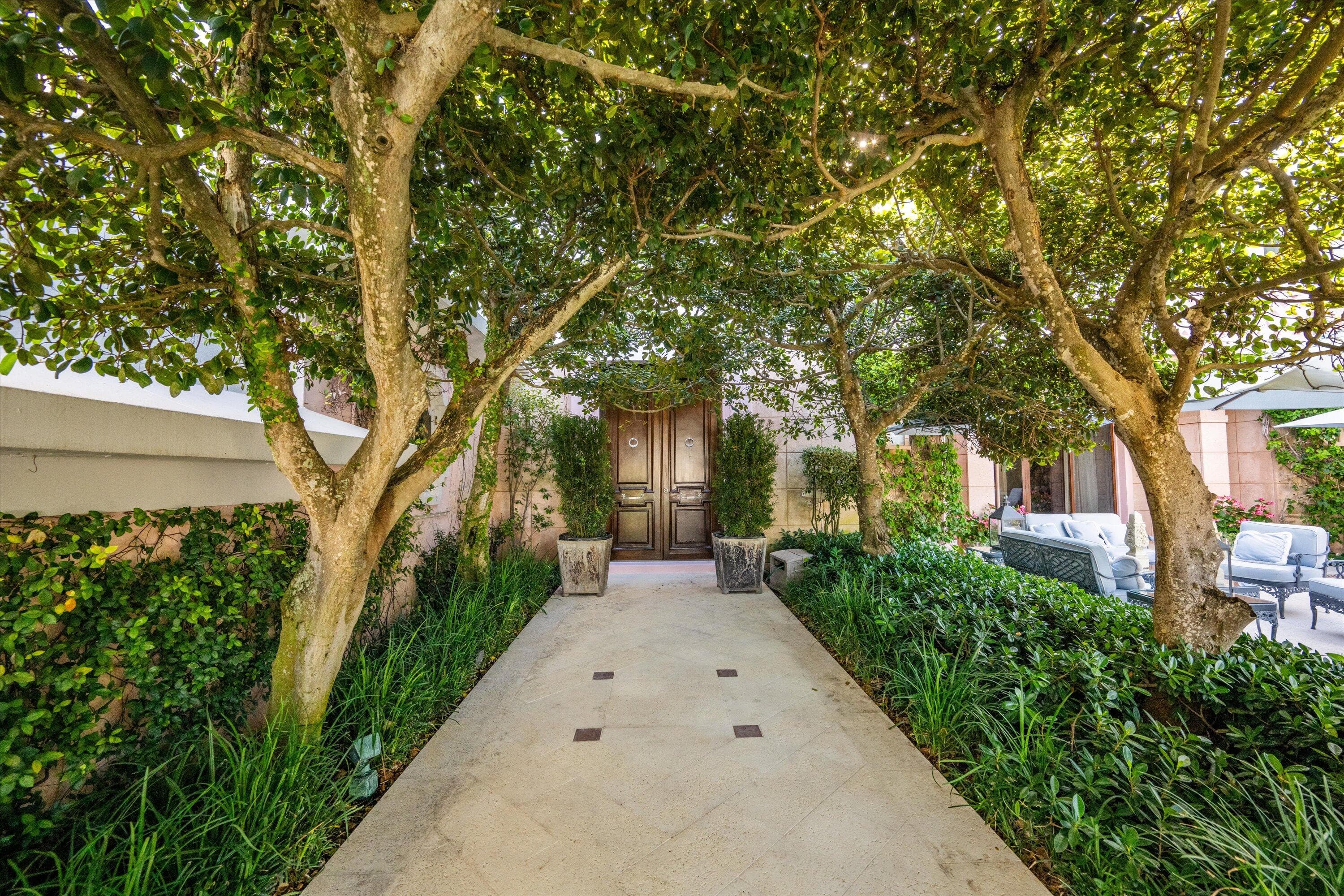 911 N Ocean Boulevard, Palm Beach, FL 33480 — photo 6 of 18