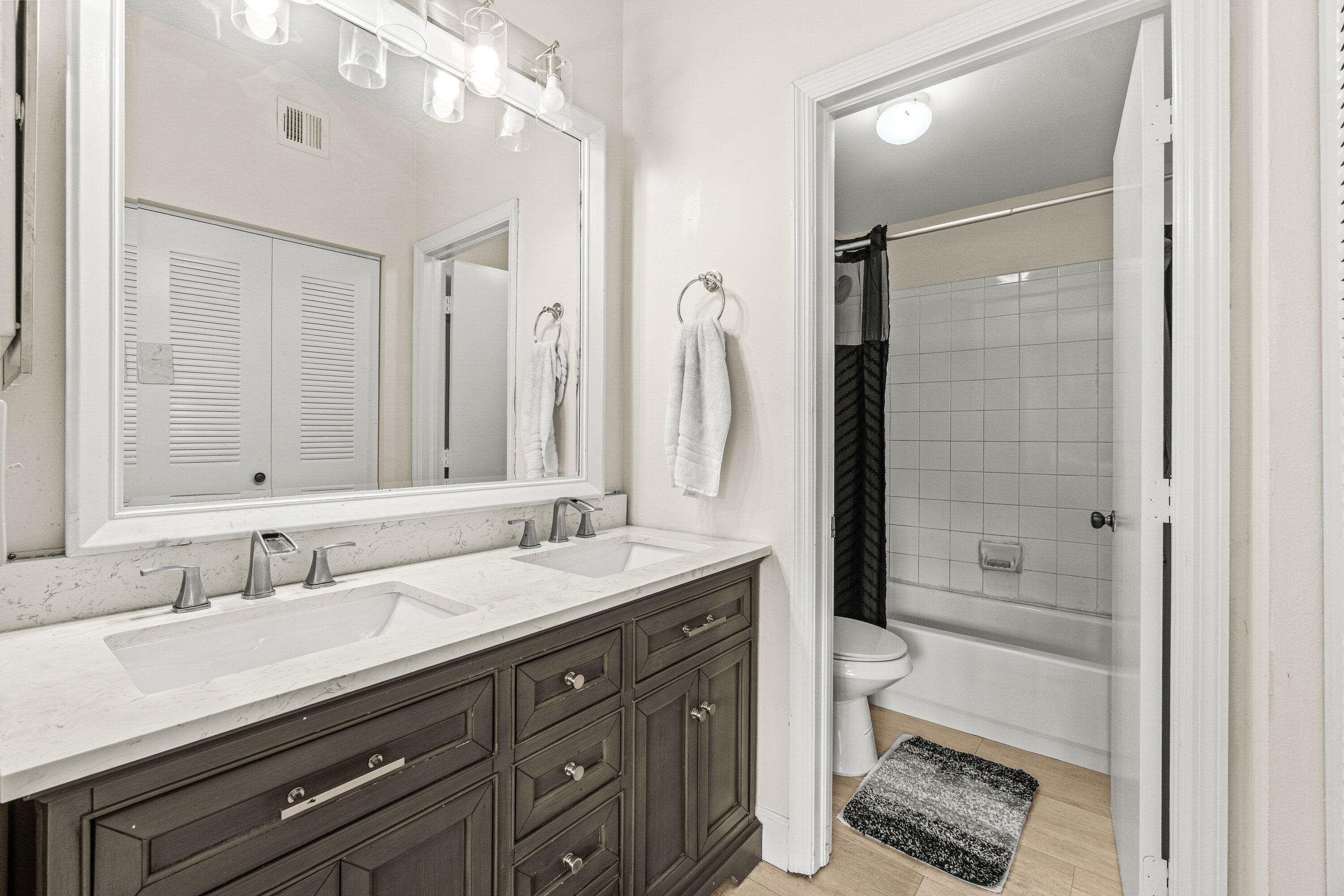 1588 Veracruz Lane 1588, Weston, FL 33327 — photo 21 of 41
