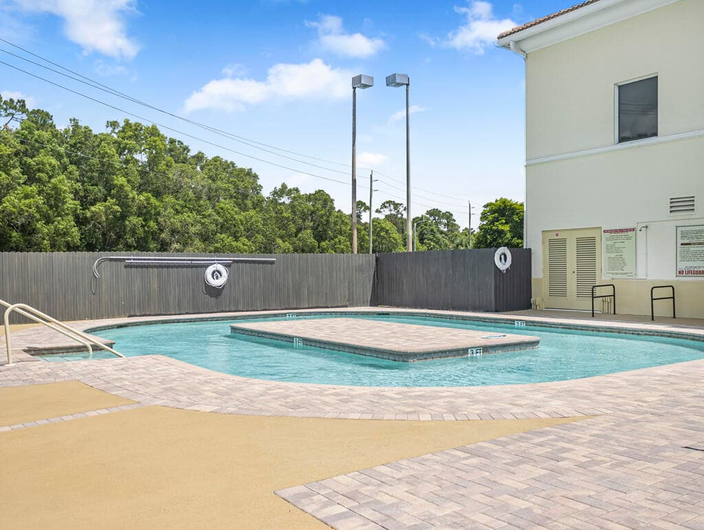 4 Golfs Edge E, West Palm Beach, FL 33417 — photo 26 of 33